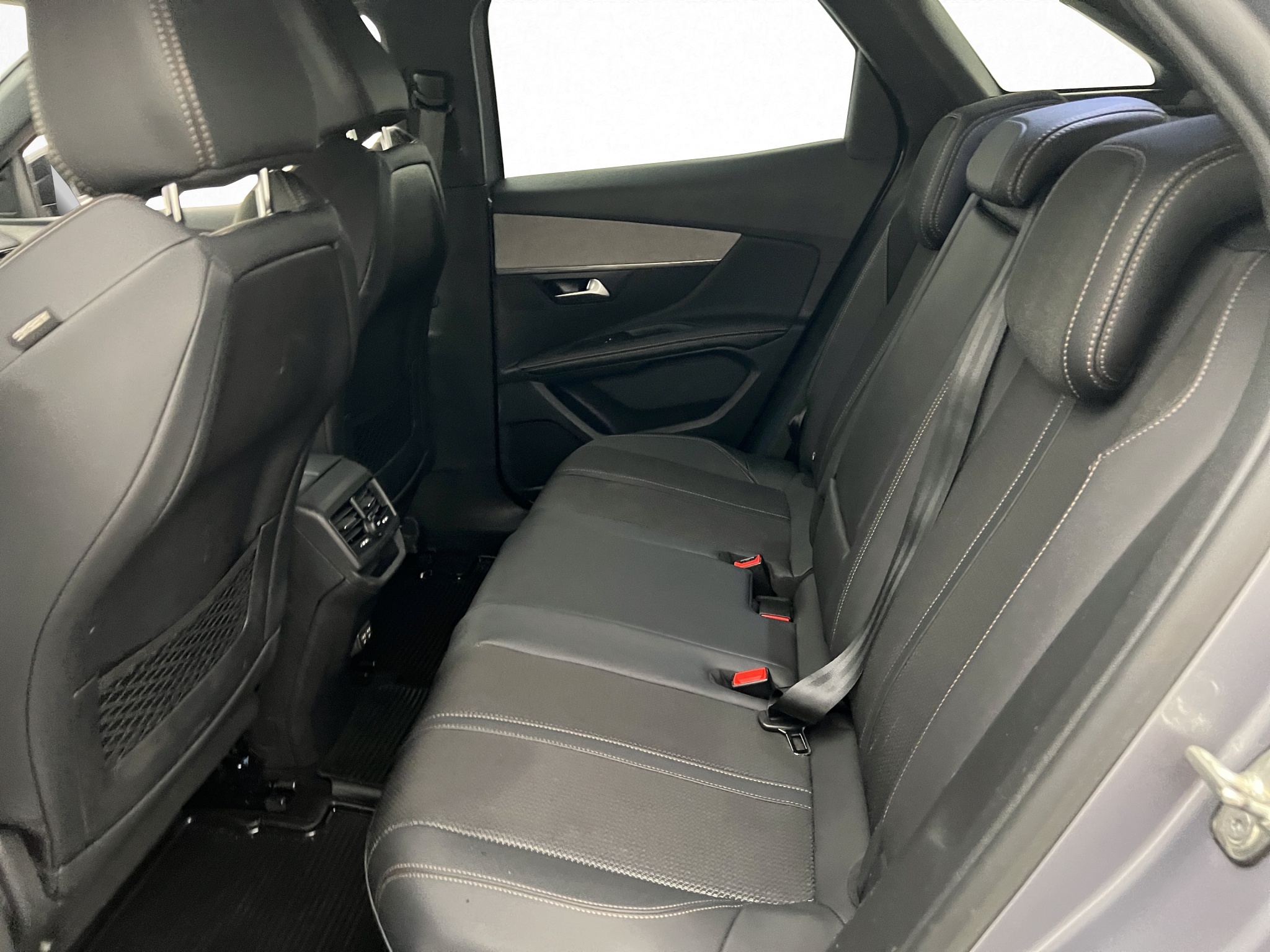 Peugeot 3008 1.2 PureTech 130 EAT, 8-trins, 131ps, 2023