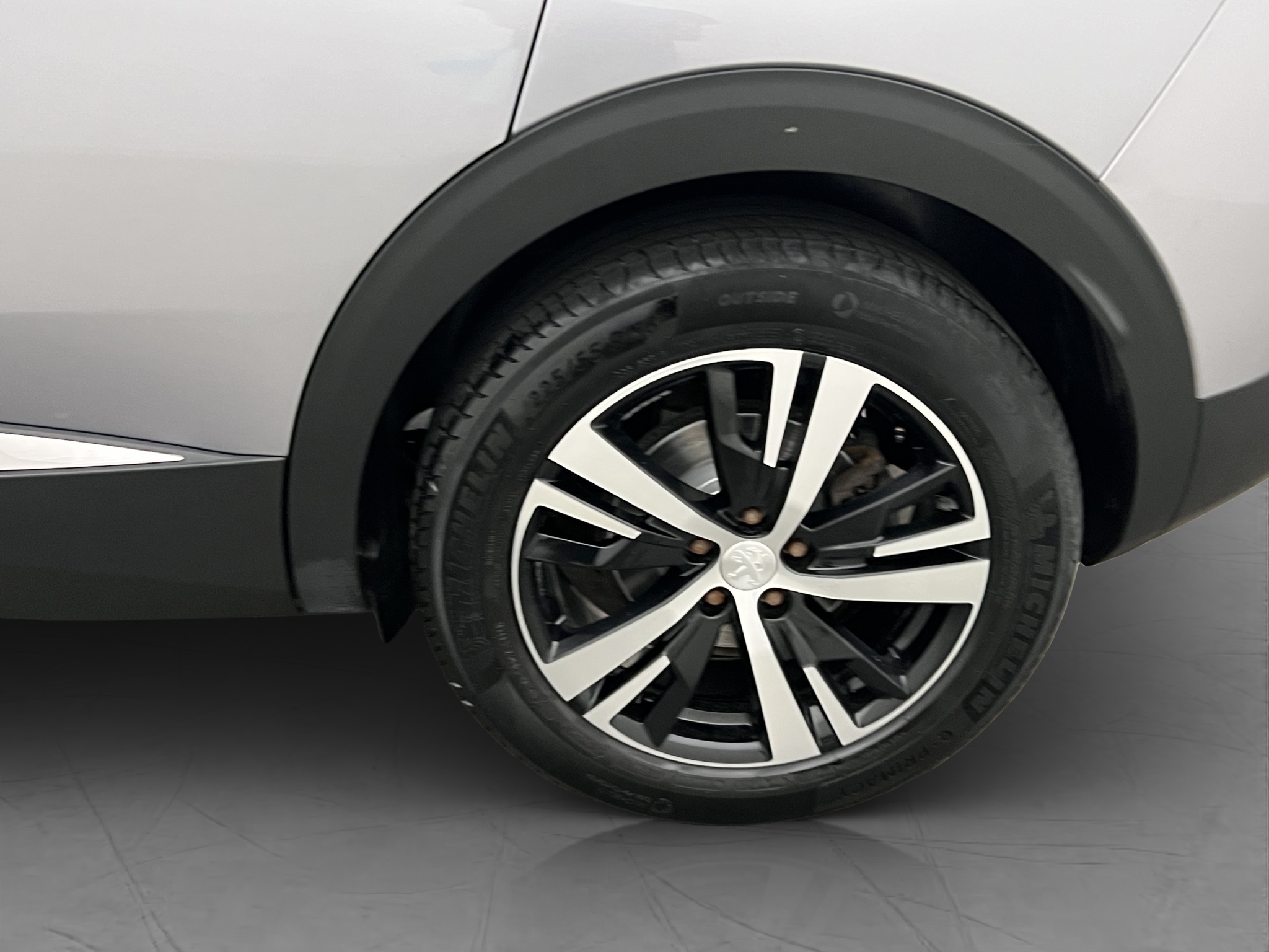 Peugeot 3008 1.2 PureTech 130 EAT, 8-trins, 131ps, 2023