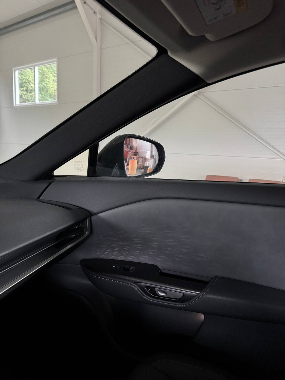 Lexus RZ 300e, 204hk, 2025