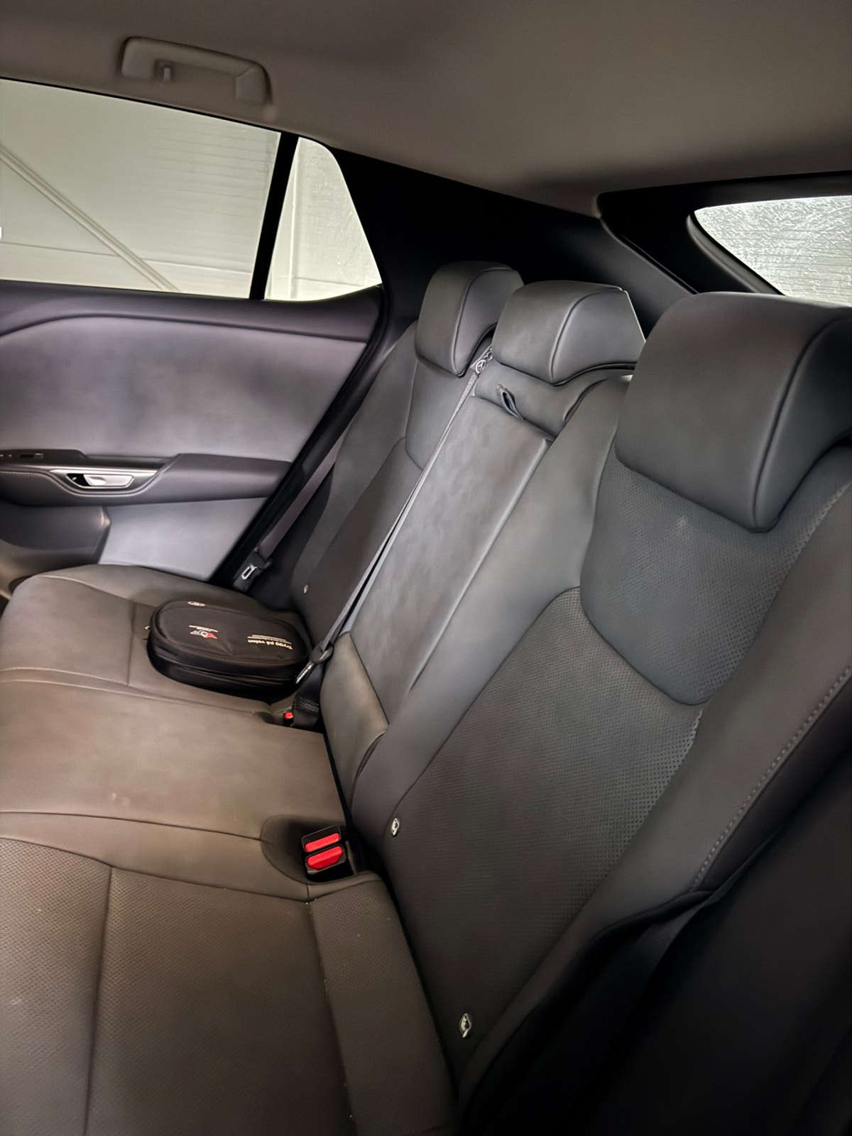 Lexus RZ 300e, 204hk, 2025