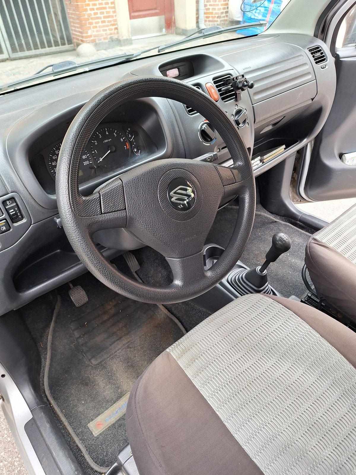 Suzuki Wagon R+ 1.3 DOHC 16V VVT Manual, 94hp, 2004