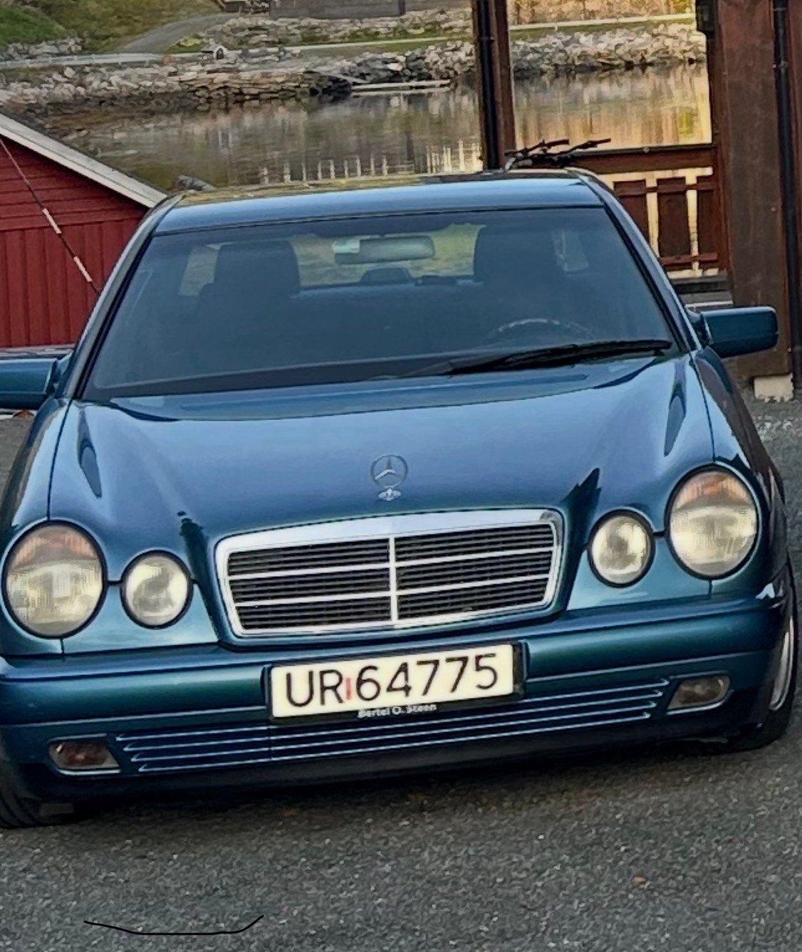 Mercedes-Benz E 220 Diesel Automatisk, 5-trinn, 95hk, 1998