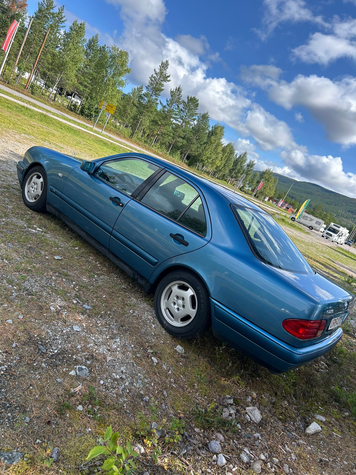 Mercedes-Benz E 220 Diesel Automatisk, 5-trinn, 95hk, 1998