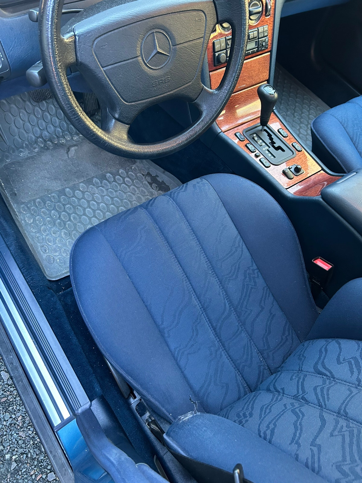 Mercedes-Benz E 220 Diesel Automatisk, 5-trinn, 95hk, 1998