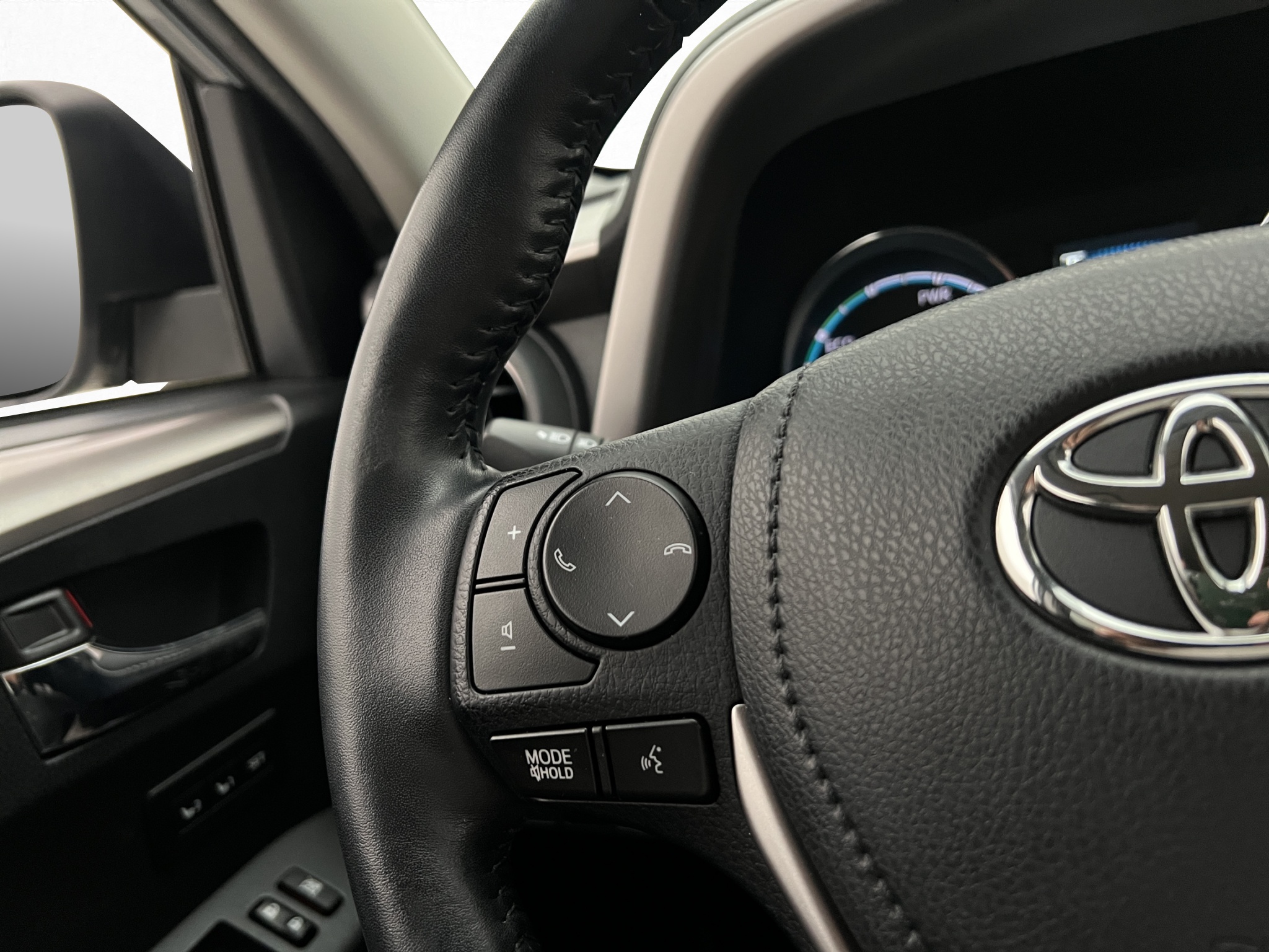 Toyota RAV4 Hybrid 2.5 Dual VVT-i AWD-i E-CVT, 197hp, 2018