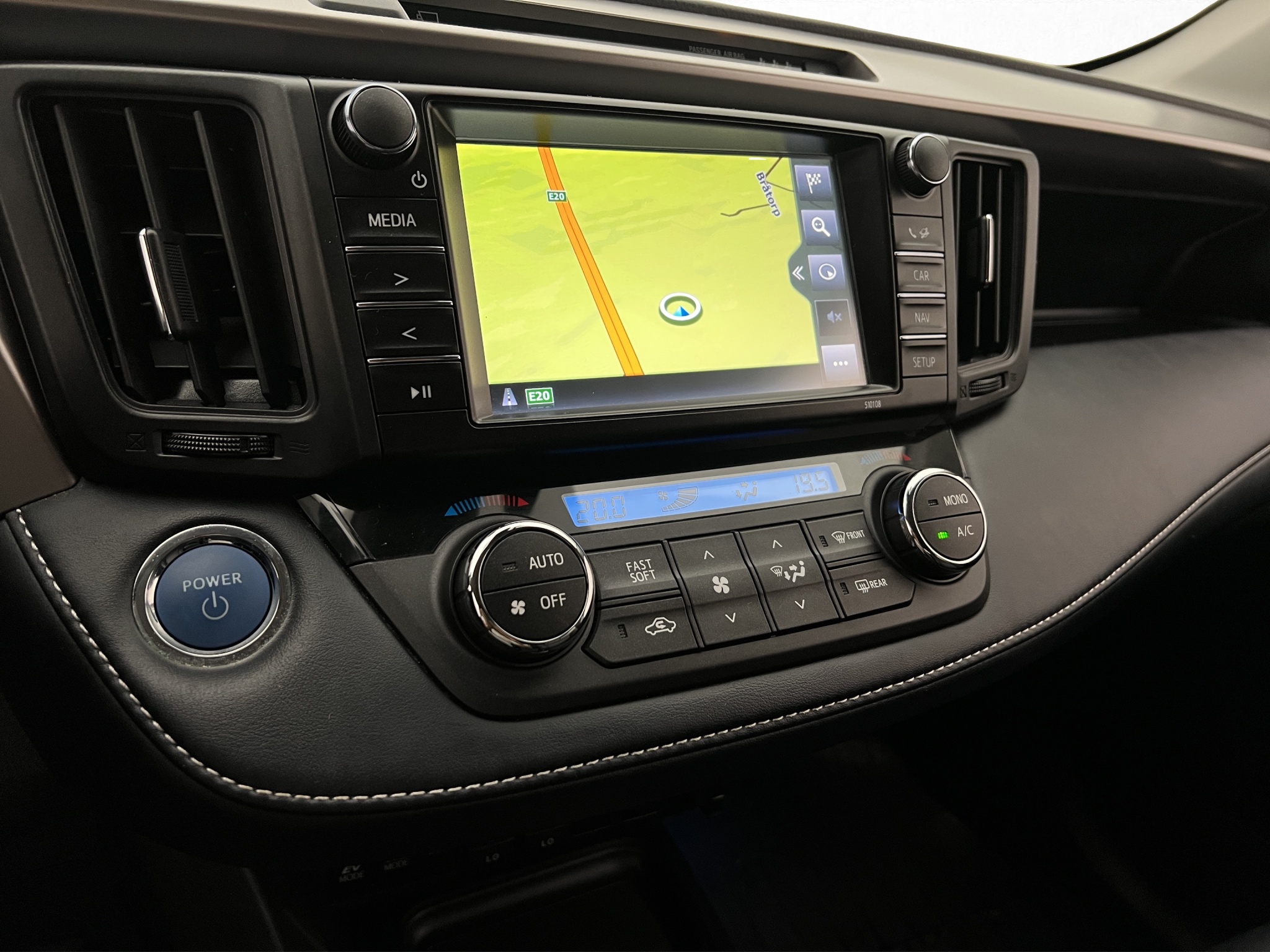 Toyota RAV4 Hybrid 2.5 Dual VVT-i AWD-i E-CVT, 197hp, 2018