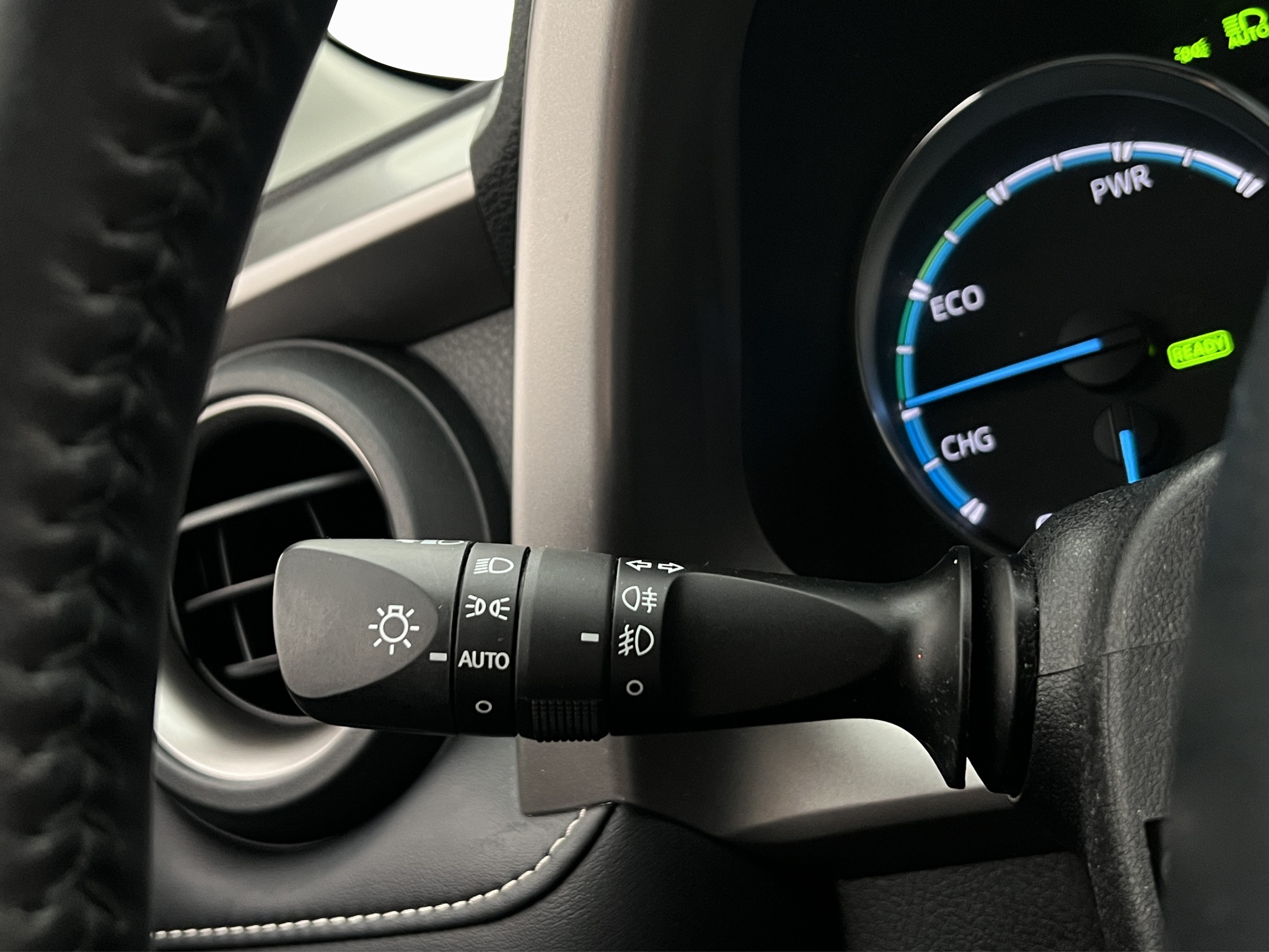 Toyota RAV4 Hybrid 2.5 Dual VVT-i AWD-i E-CVT, 197hp, 2018