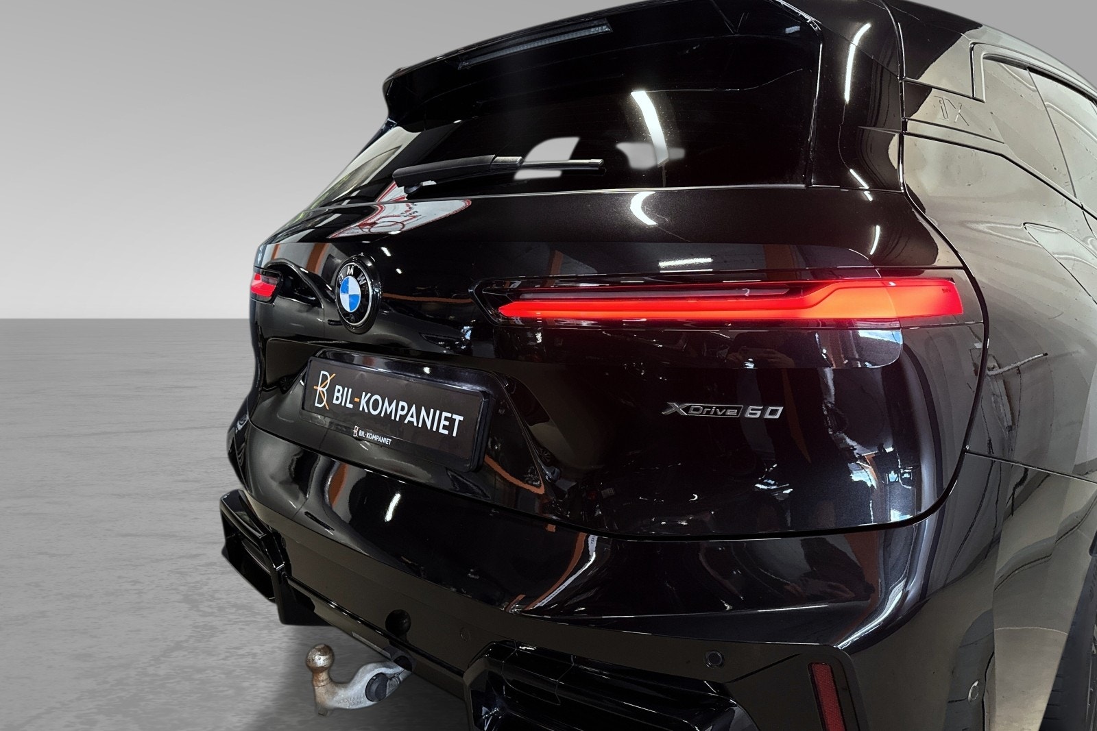 BMW iX xDrive60, 544hk, 2025