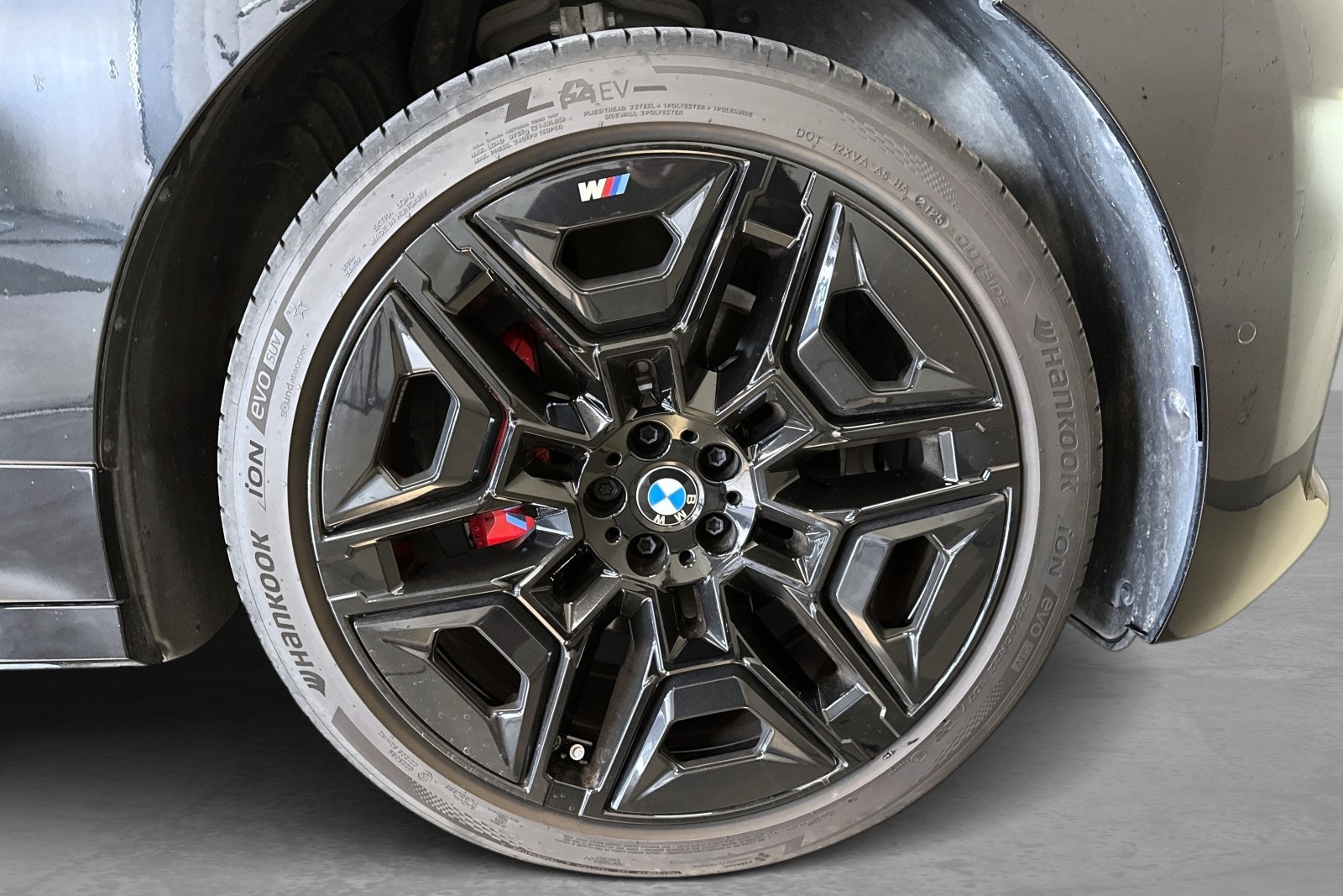 BMW iX xDrive60, 544hk, 2025