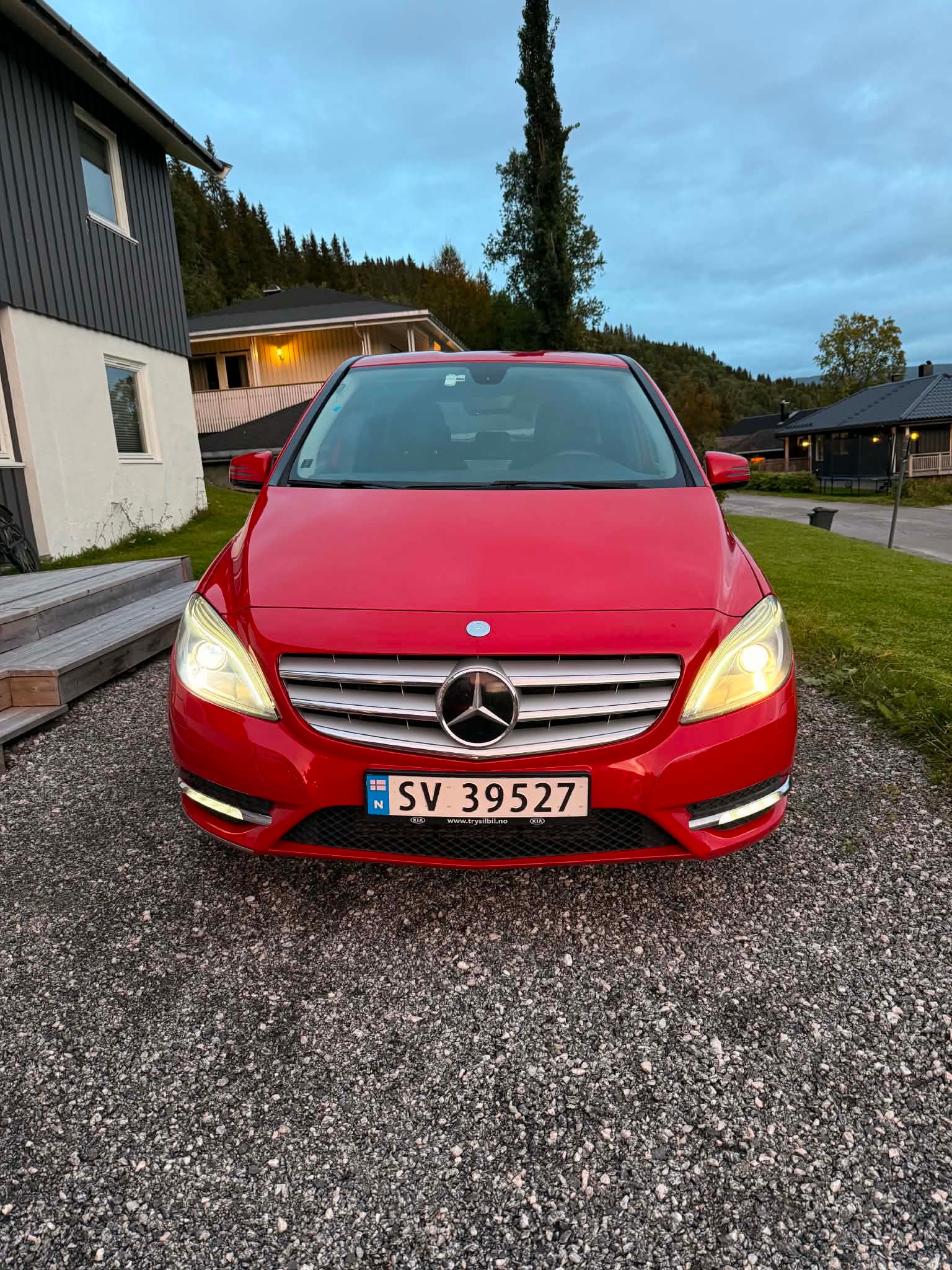 Mercedes-Benz B 180 CDI BlueEFFICIENCY 7G-DCT, 109hp, 2013