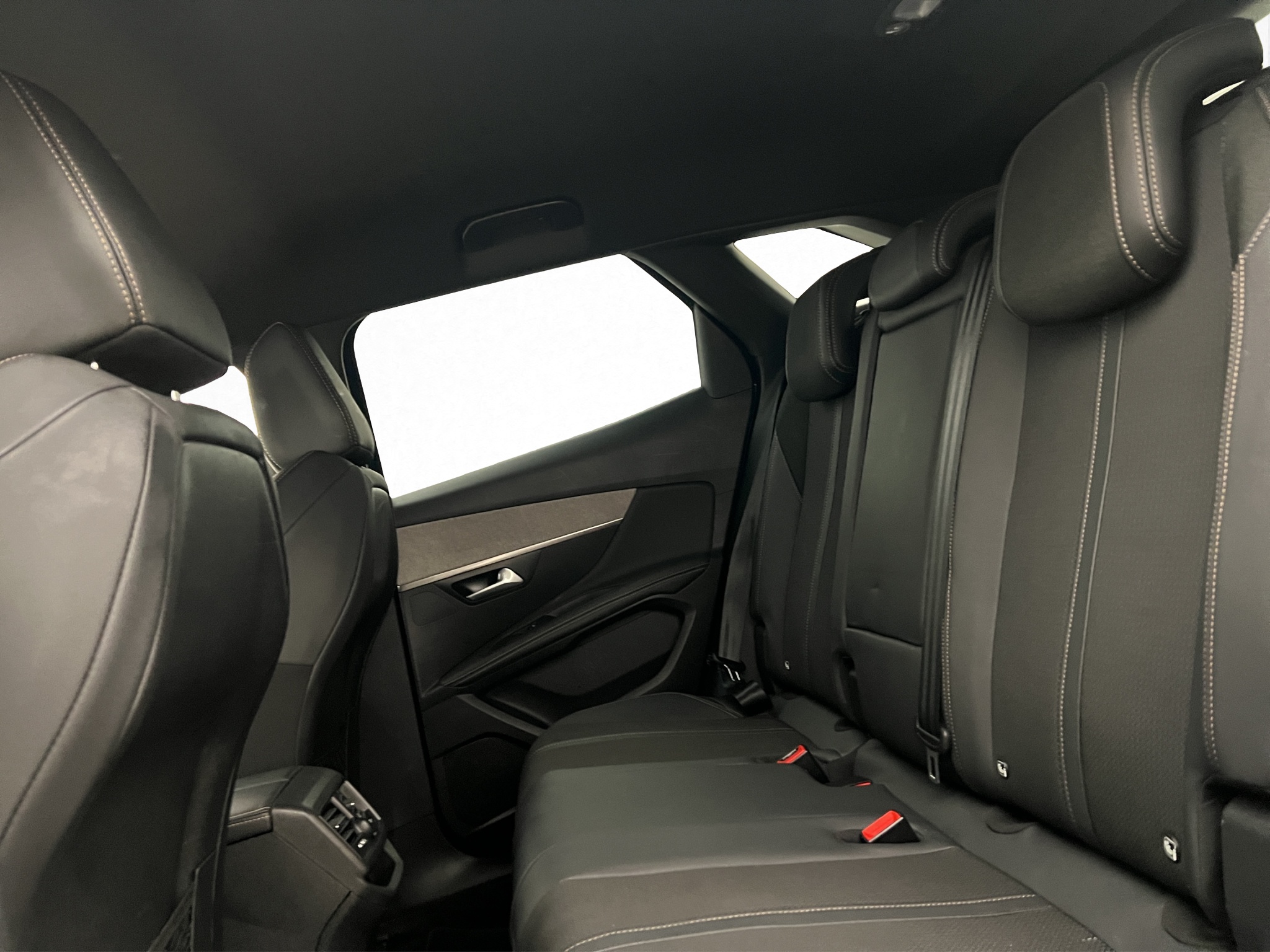 Peugeot 3008 1.2 PureTech 130 EAT, 8-trins, 131ps, 2023