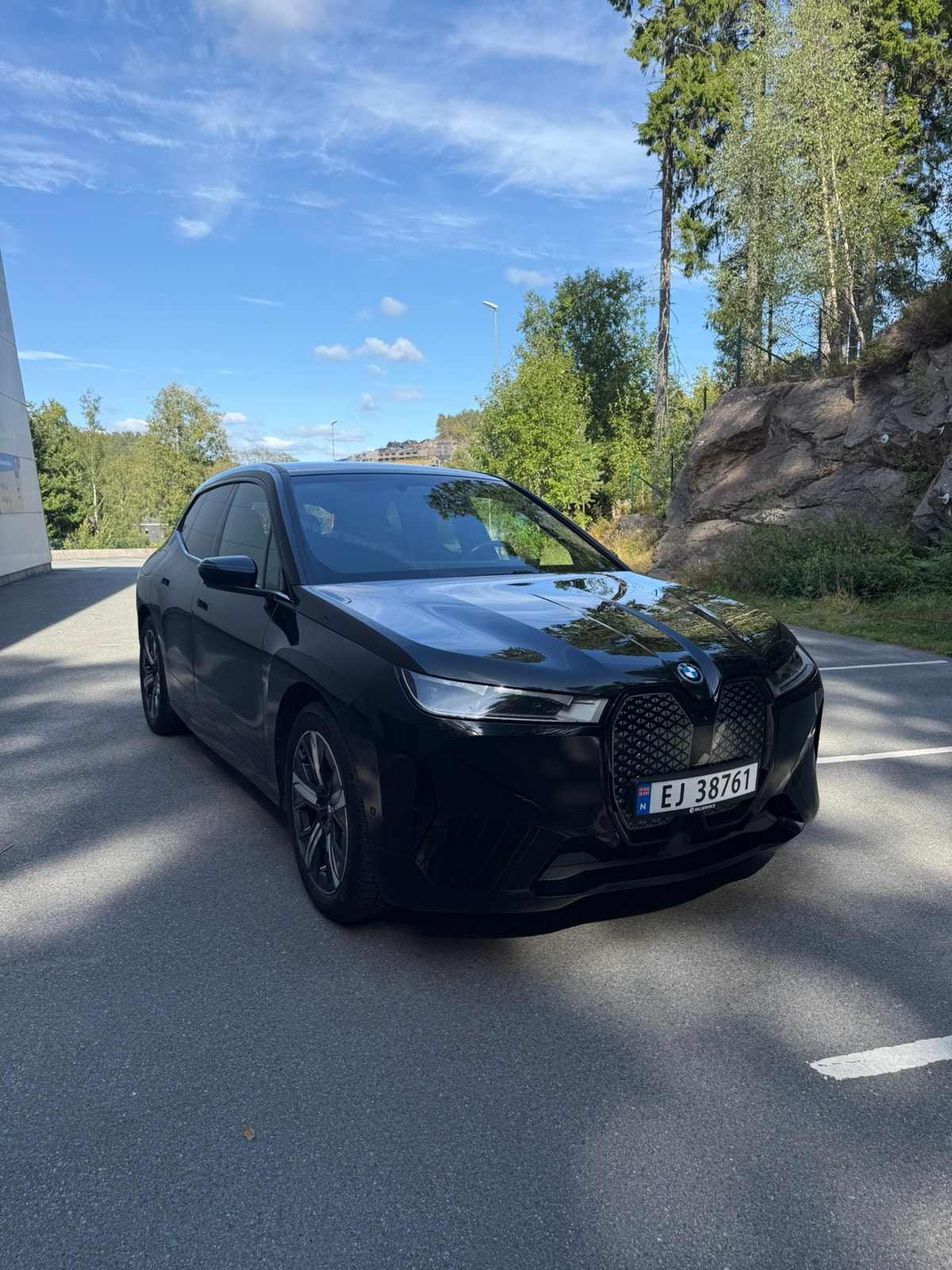 BMW iX xDrive40, 326hp, 2022
