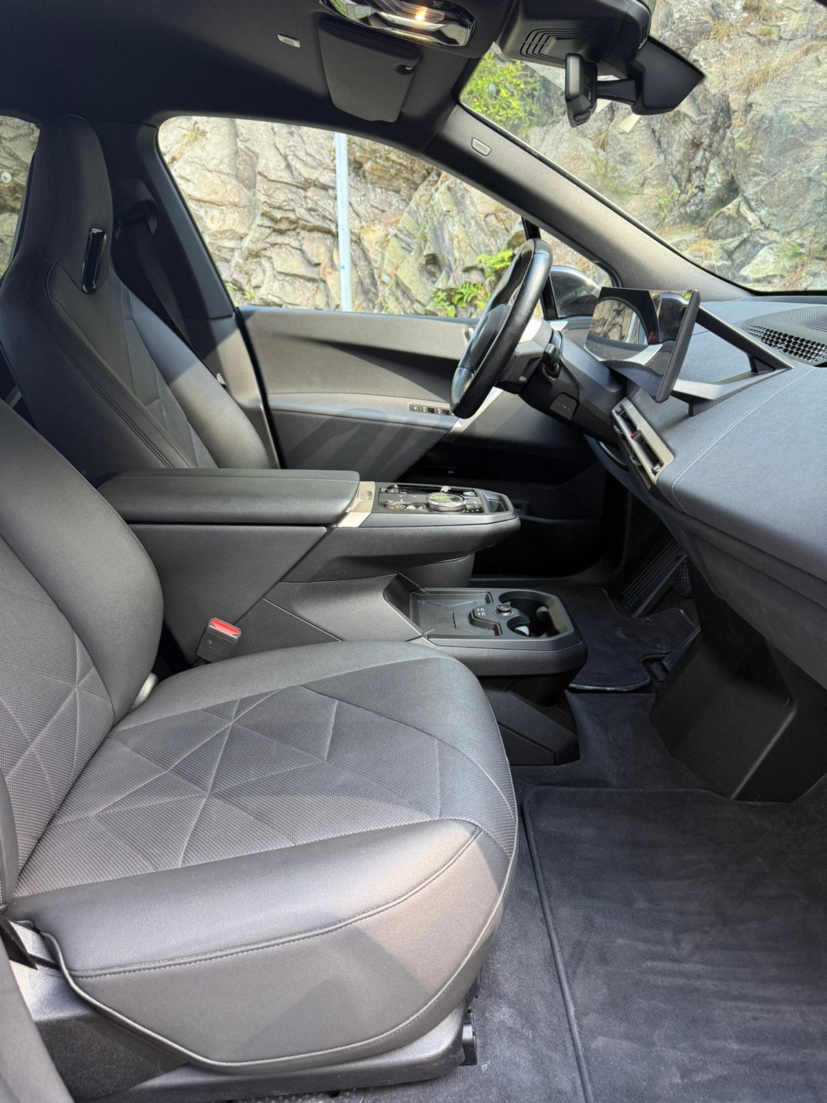 BMW iX xDrive40, 326hp, 2022