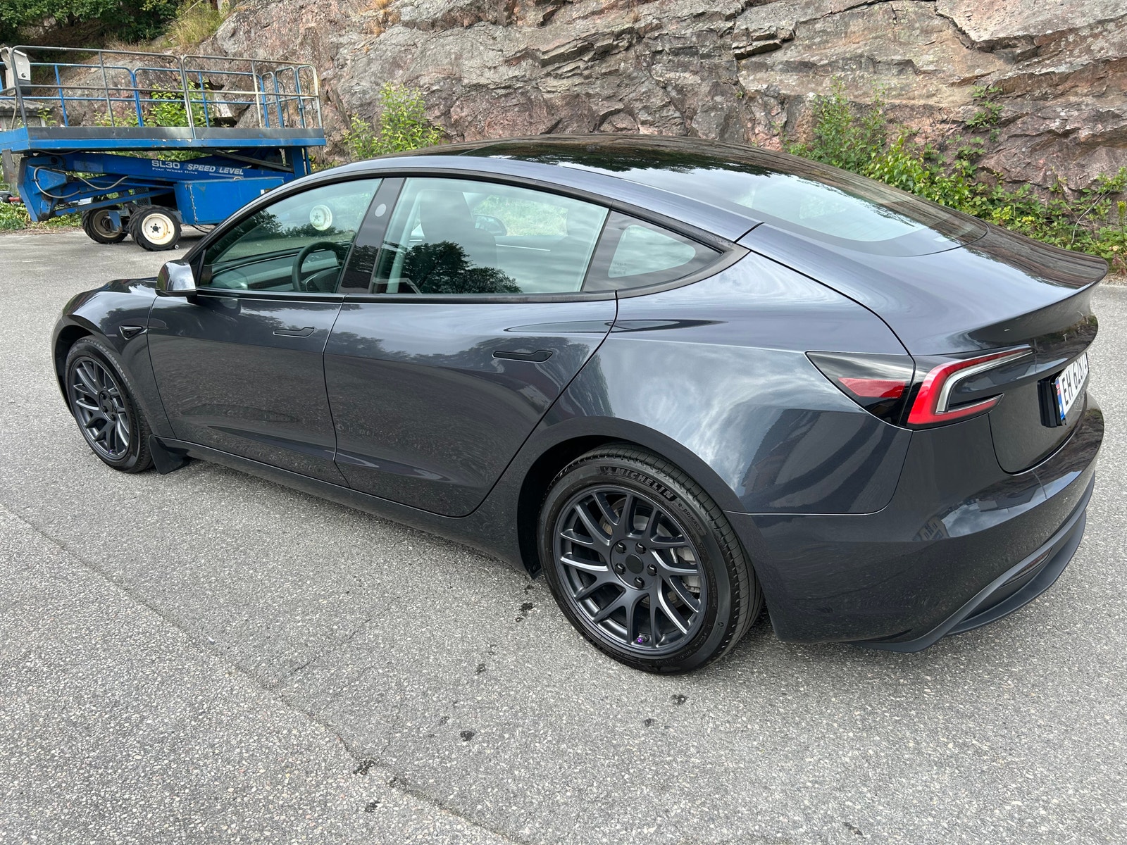 Tesla Model 3 Standard Range, 283hp, 2024