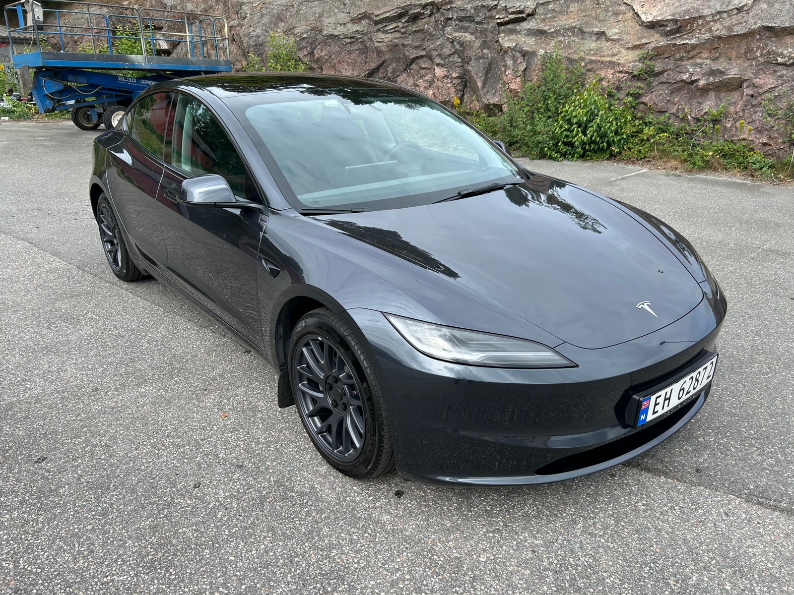 Tesla Model 3 Standard Range, 283hp, 2024