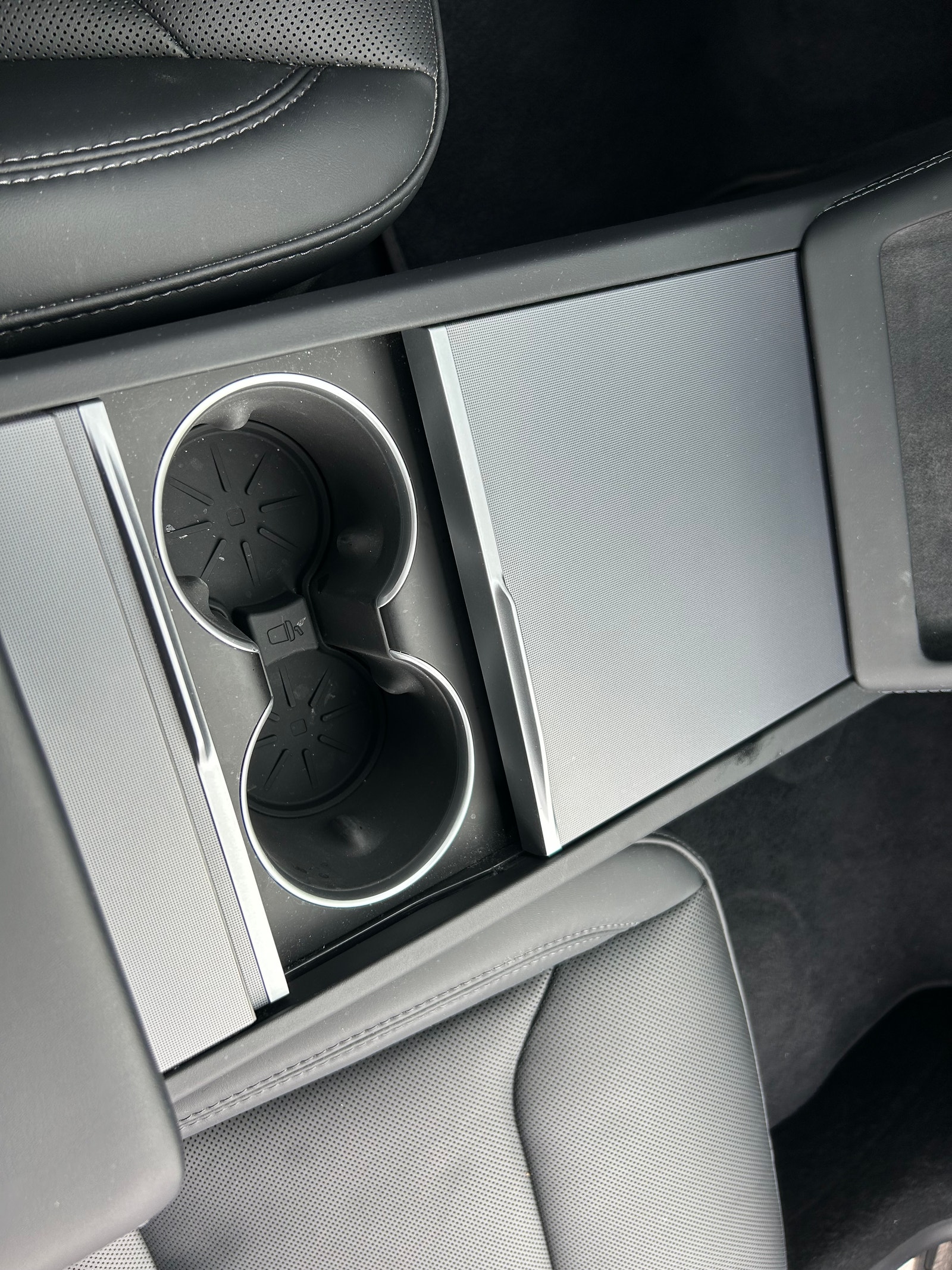 Tesla Model 3 Standard Range, 283hp, 2024