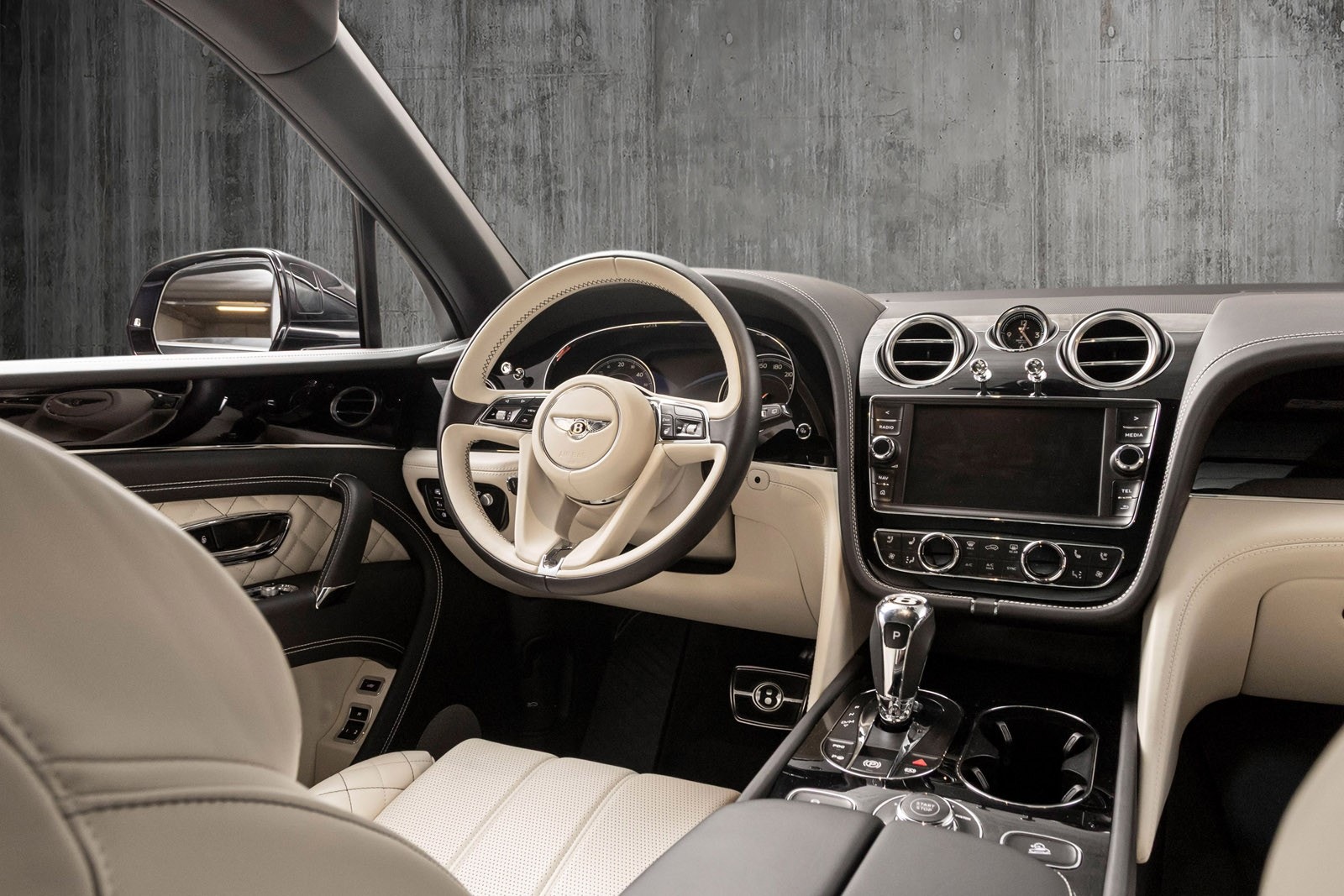 Bentley Bentayga Hybrid 2.9 V6 Automatic, 8-trins, 462ps, 2020