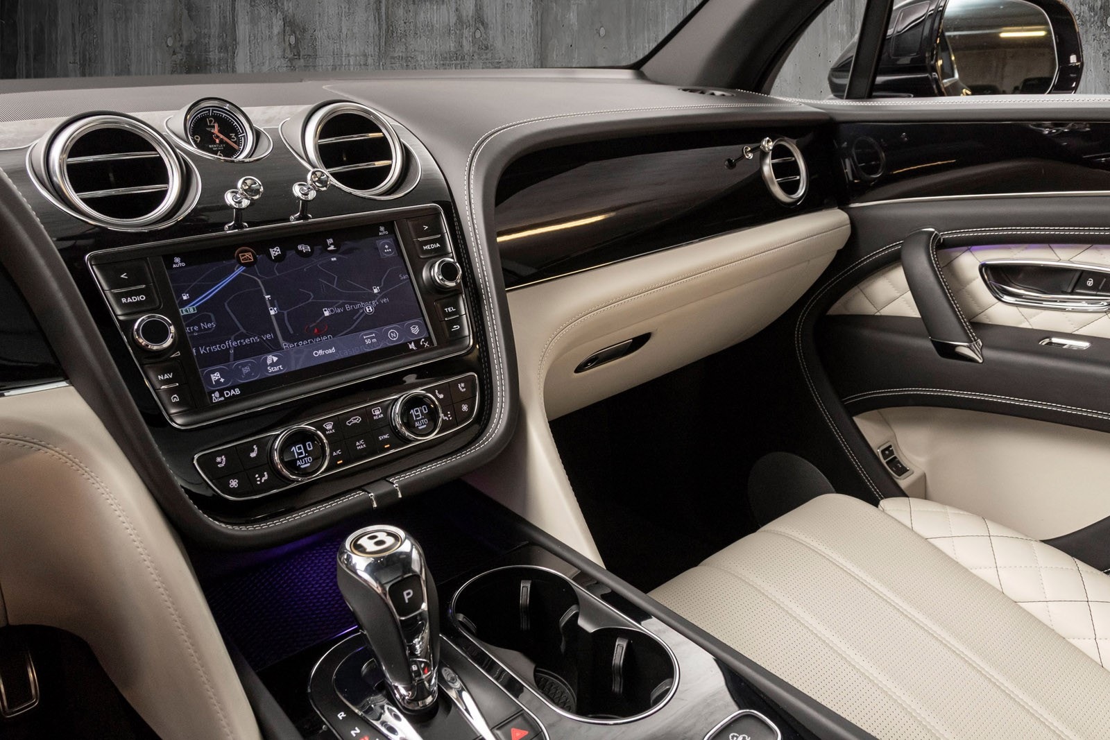 Bentley Bentayga Hybrid 2.9 V6 Automatic, 8-trins, 462ps, 2020