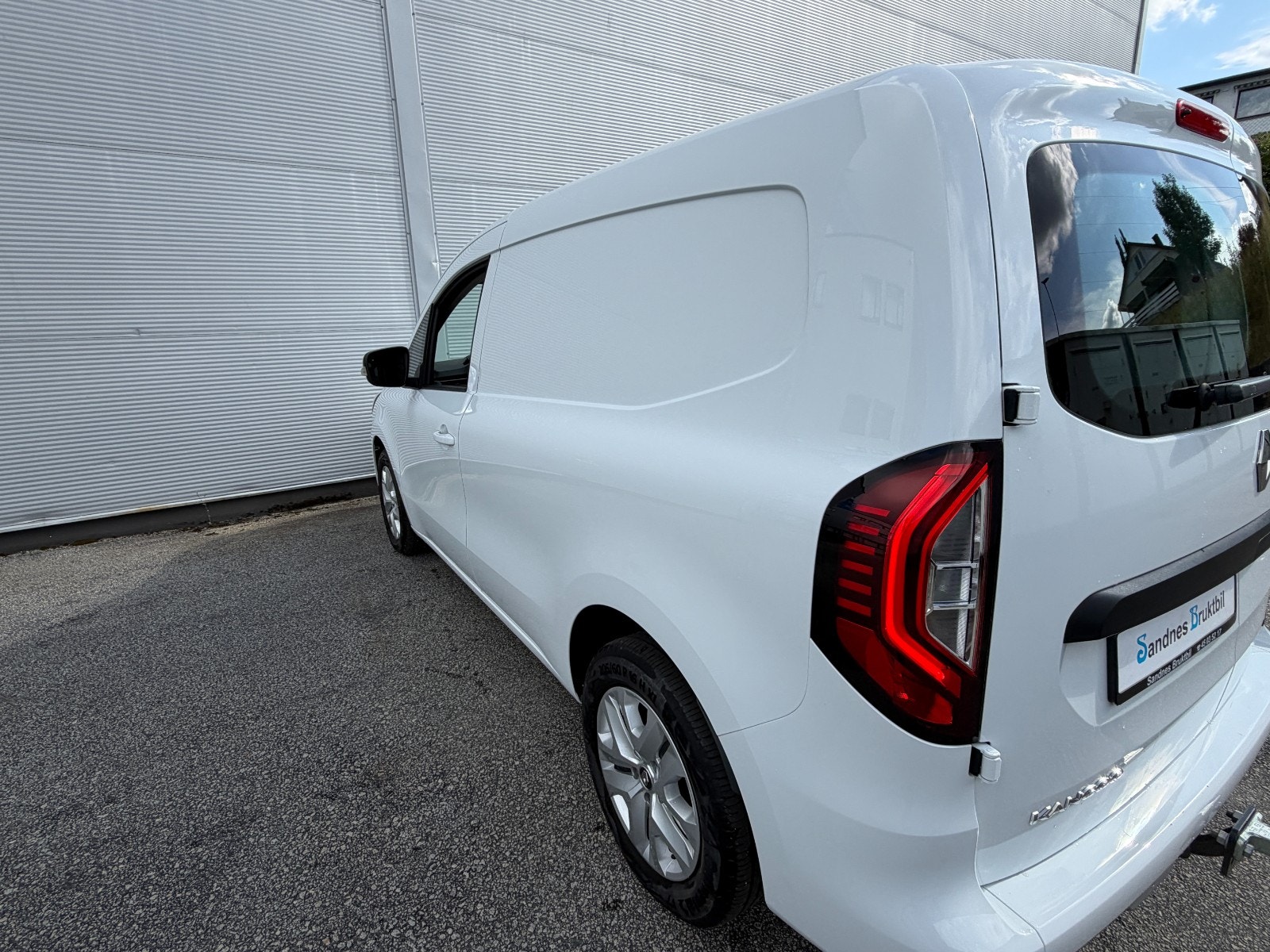 Renault Kangoo E-Tech, 122hp, 2025