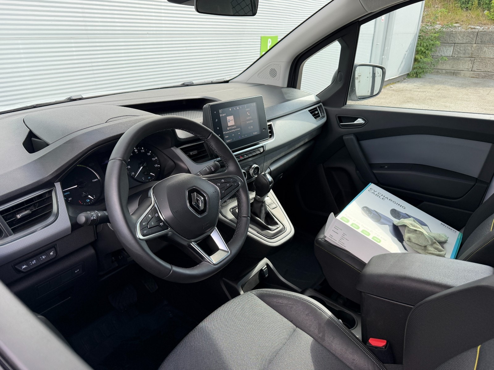 Renault Kangoo E-Tech, 122hp, 2025
