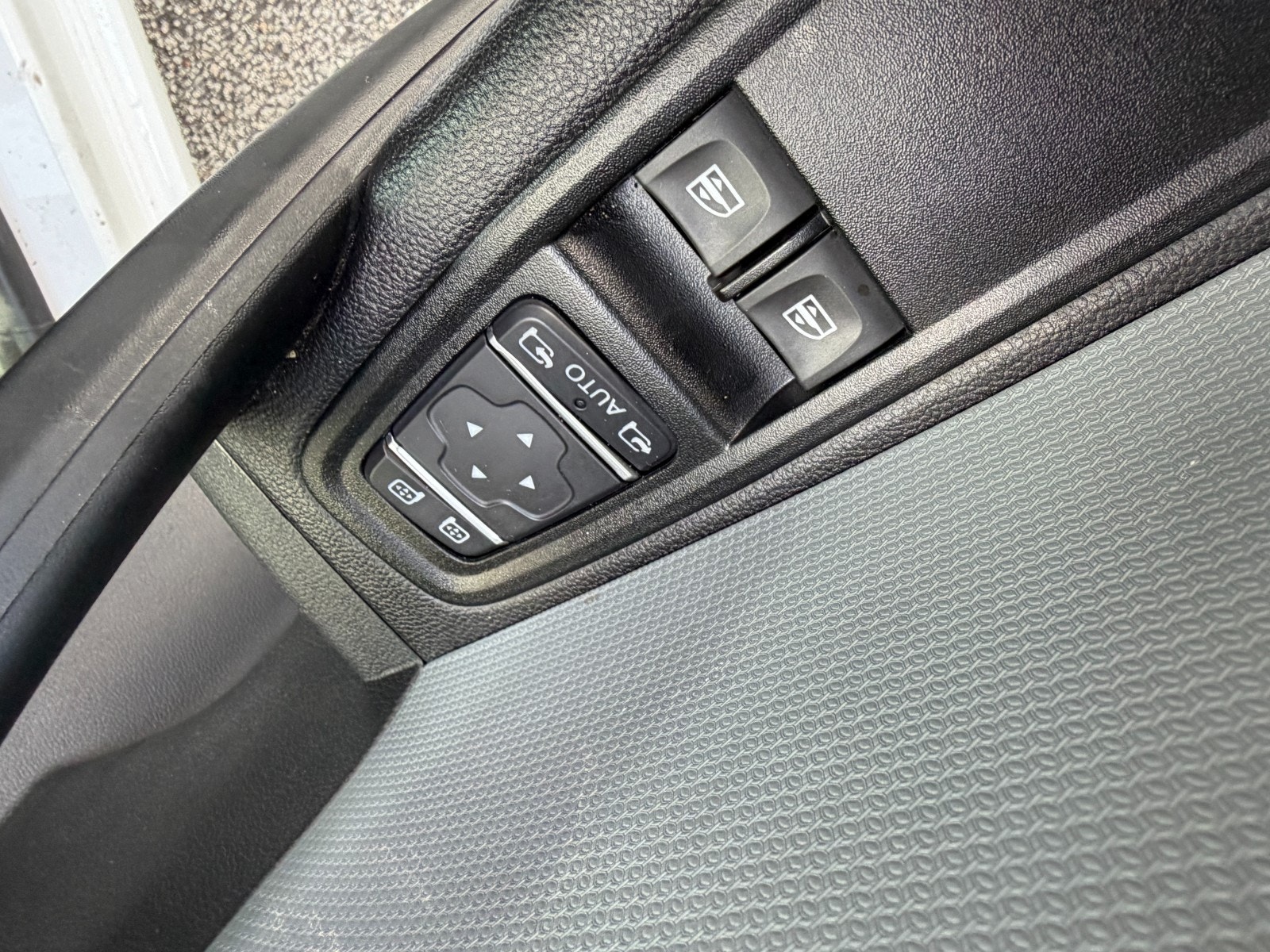 Renault Kangoo E-Tech, 122hp, 2025