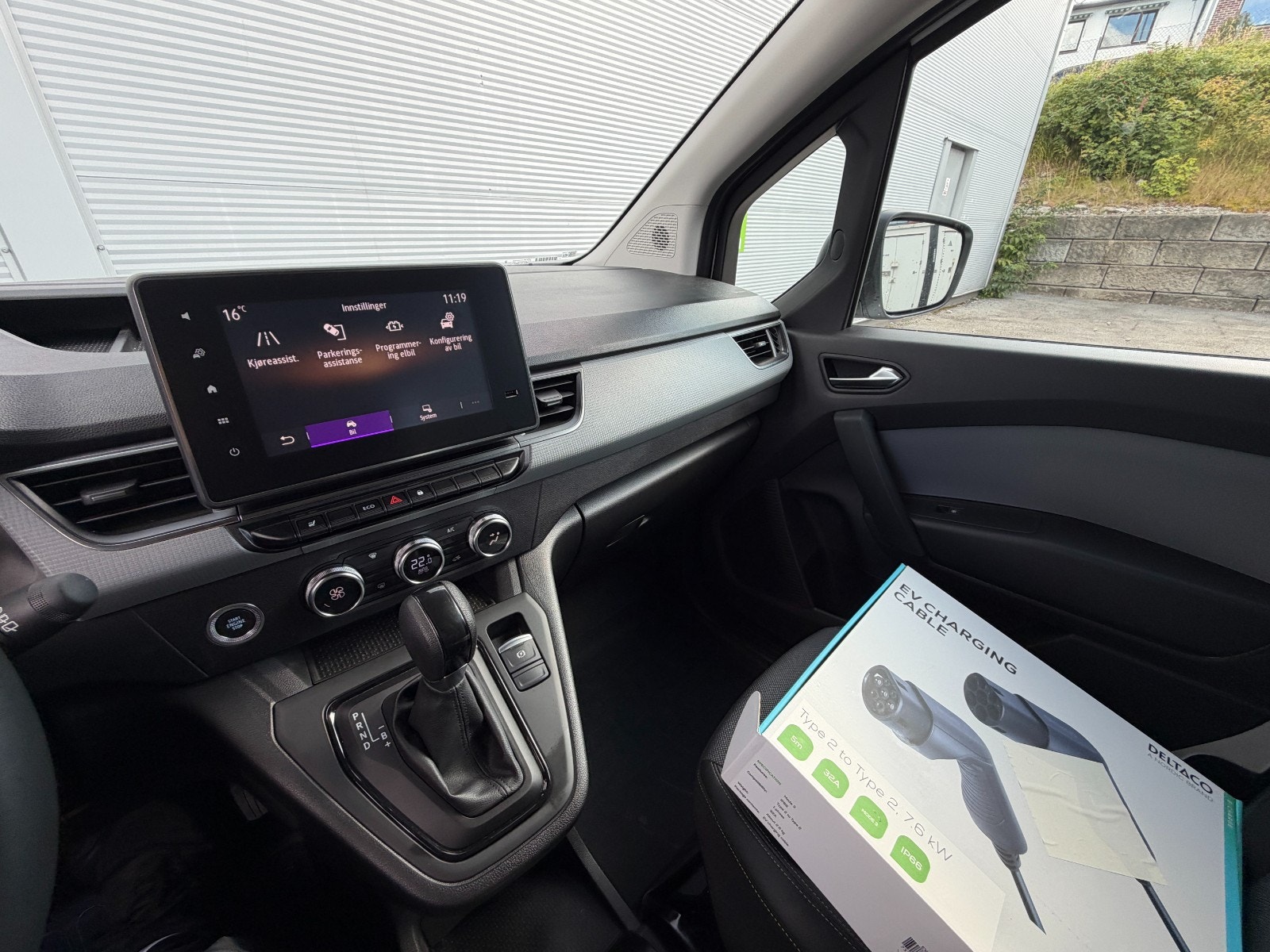 Renault Kangoo E-Tech, 122hp, 2025