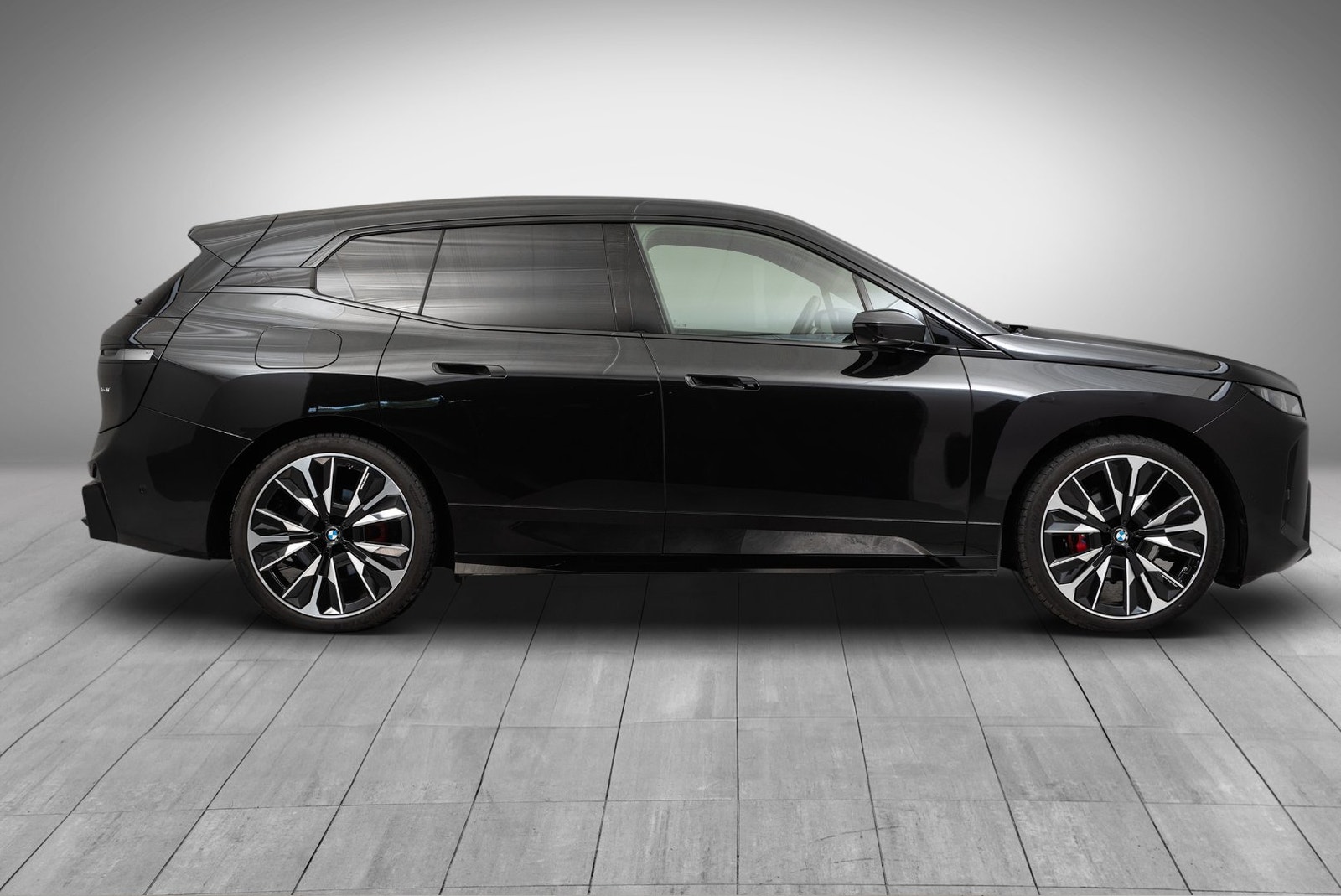 BMW iX xDrive60, 544hk, 2025