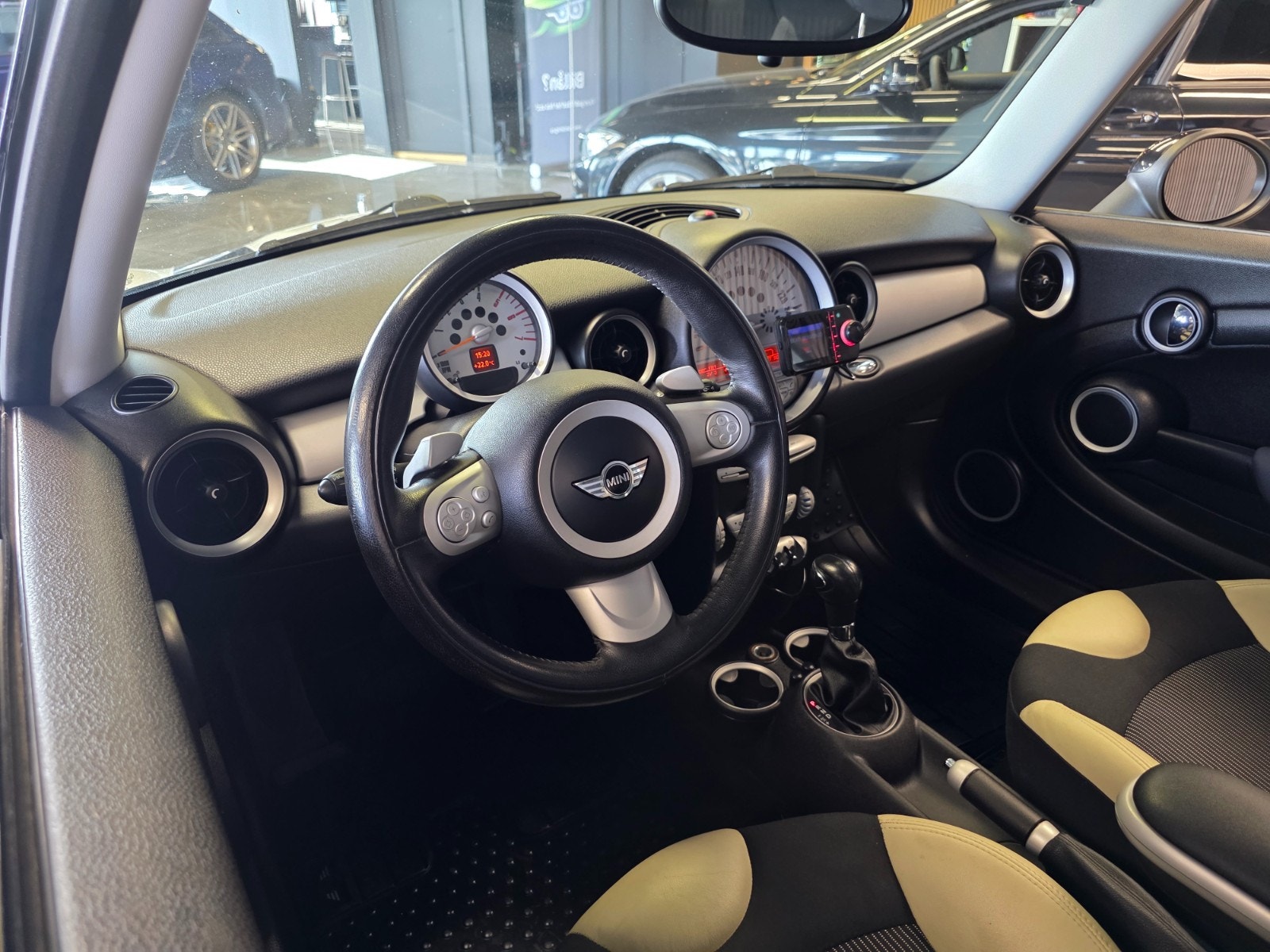 MINI Cooper D Automatic, 6-trins, 109ps, 2008