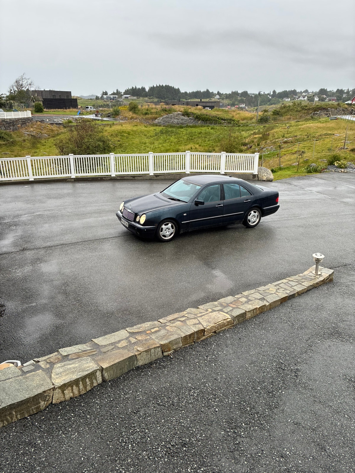 Mercedes-Benz E 240 Automatic, 170hp, 1998