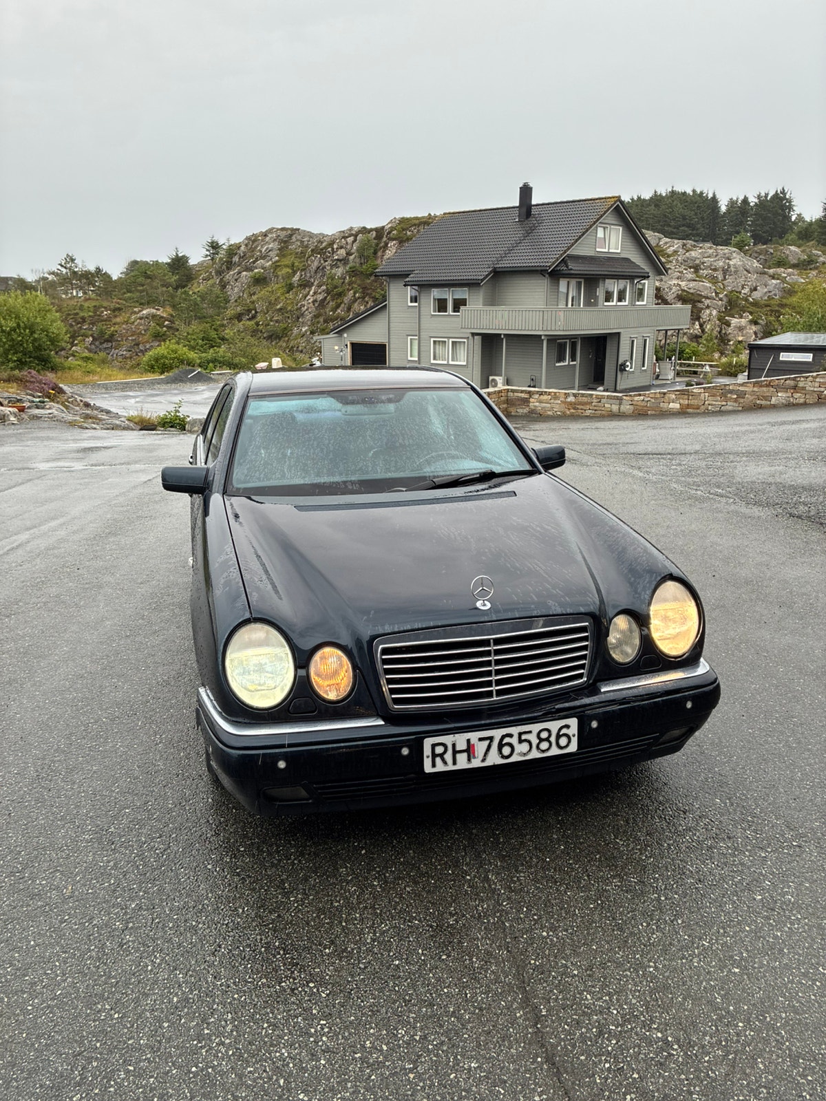 Mercedes-Benz E 240 Automatic, 170hp, 1998