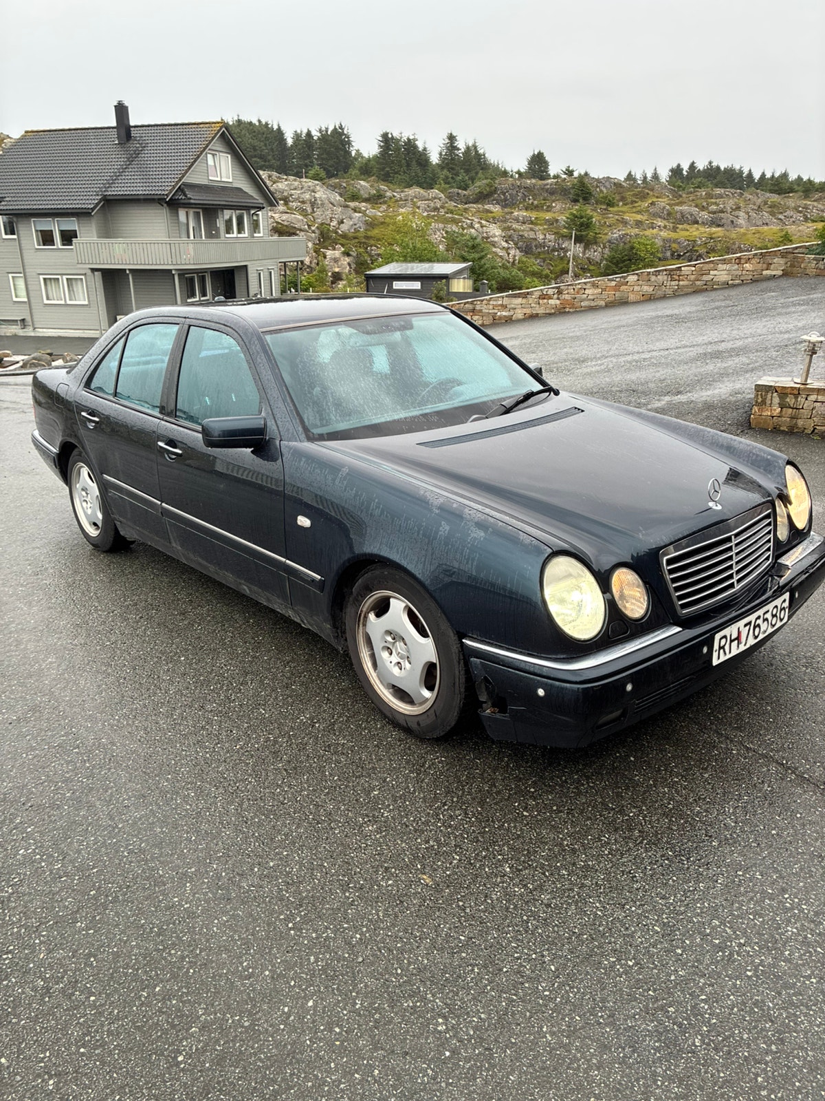 Mercedes-Benz E 240 Automatic, 170hp, 1998