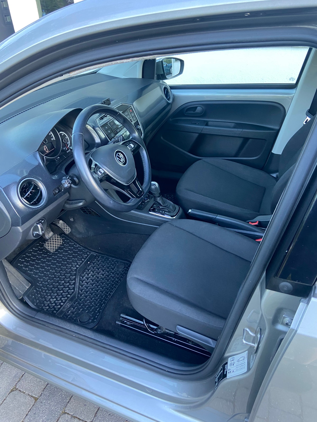 Volkswagen e-up!, 83ps, 2021