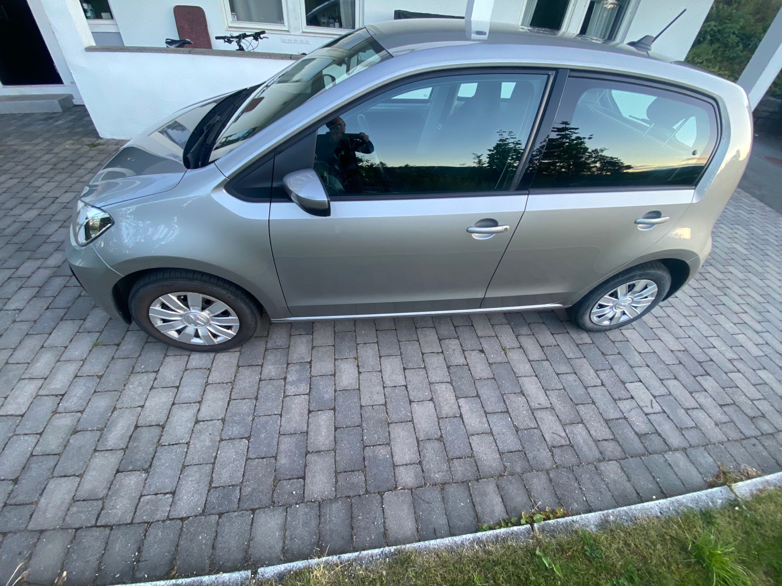 Volkswagen e-up!, 83ps, 2021