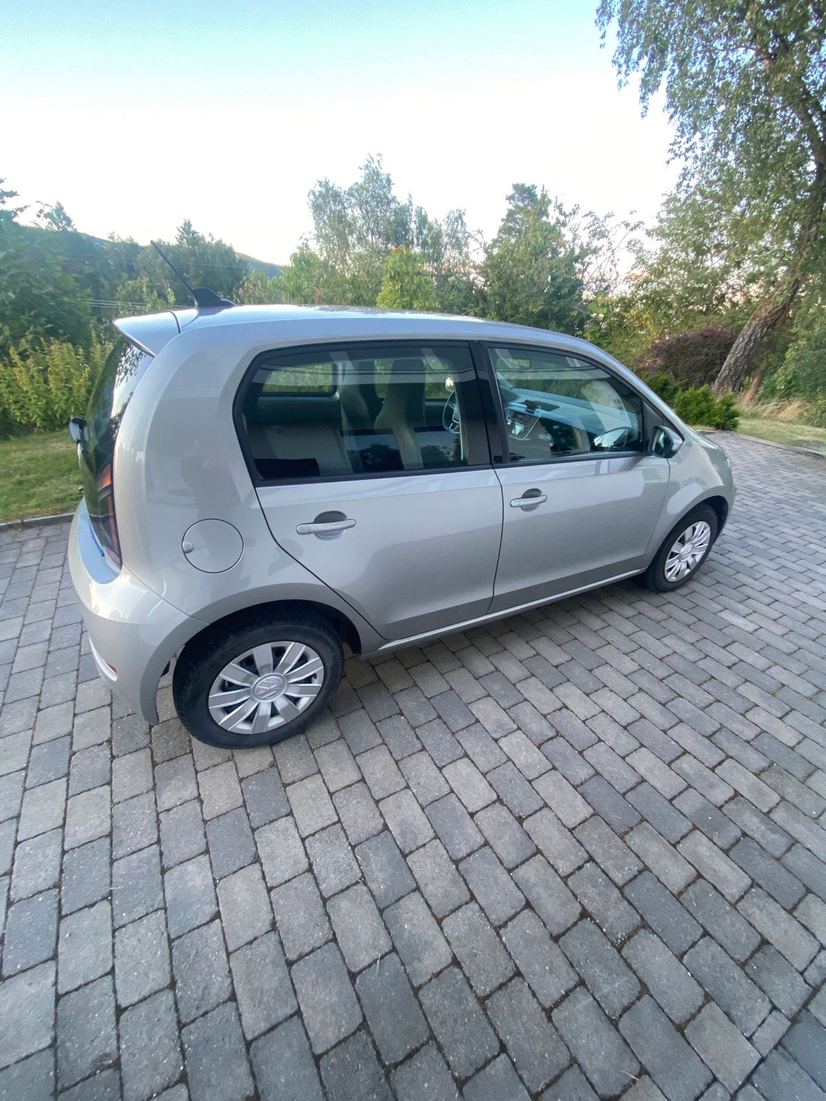 Volkswagen e-up!, 83ps, 2021