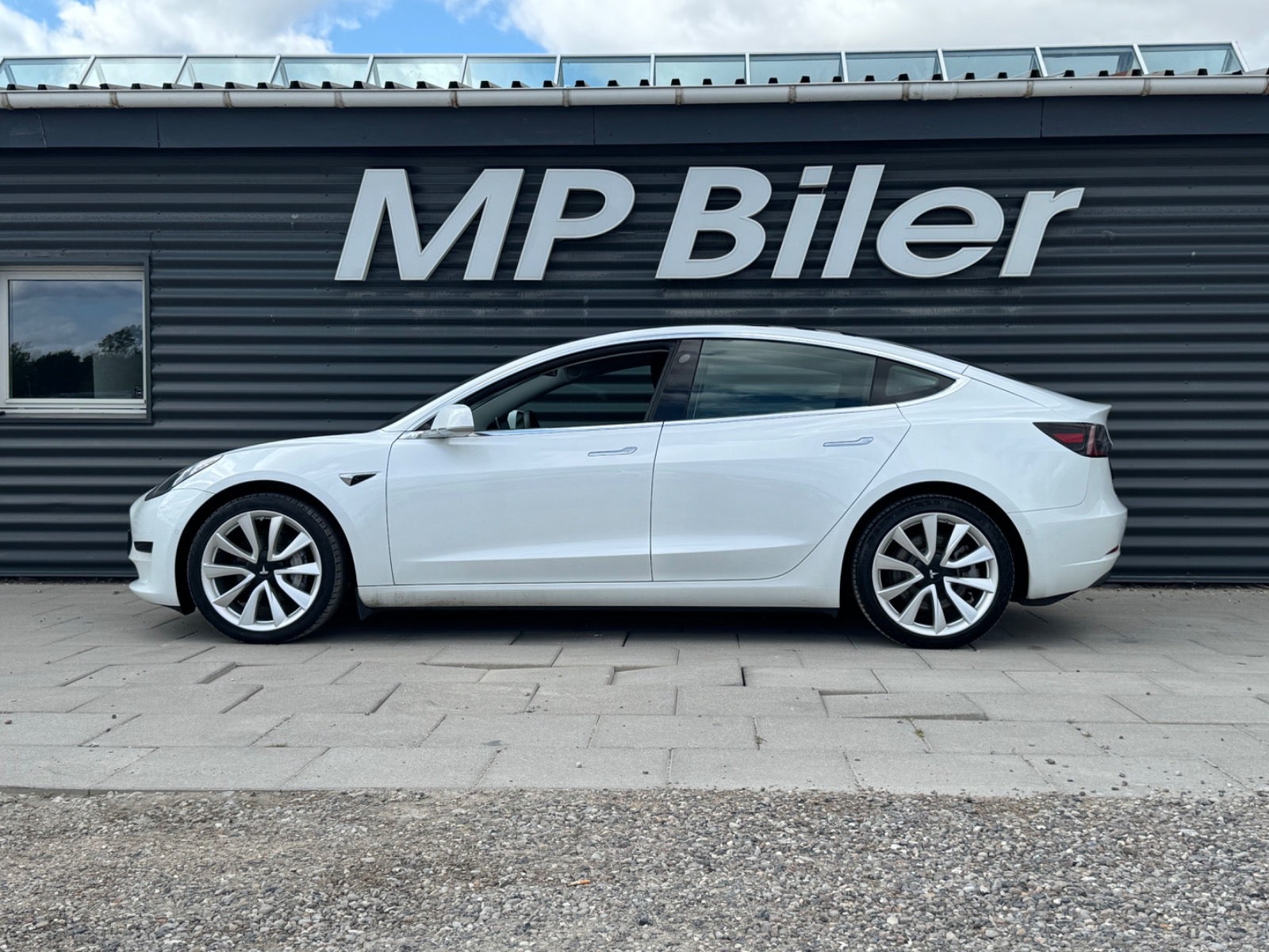 Tesla Model 3 Standard Range Plus, 325hk, 2020