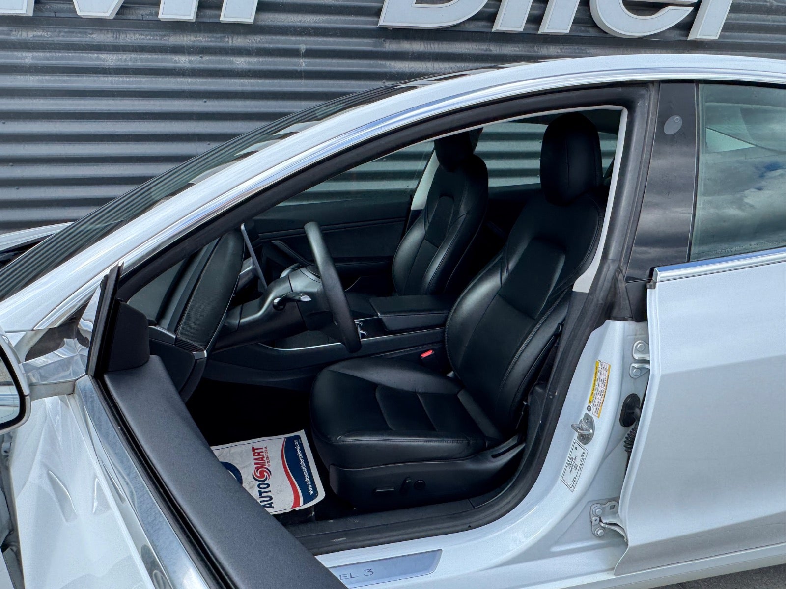Tesla Model 3 Standard Range Plus, 325hk, 2020