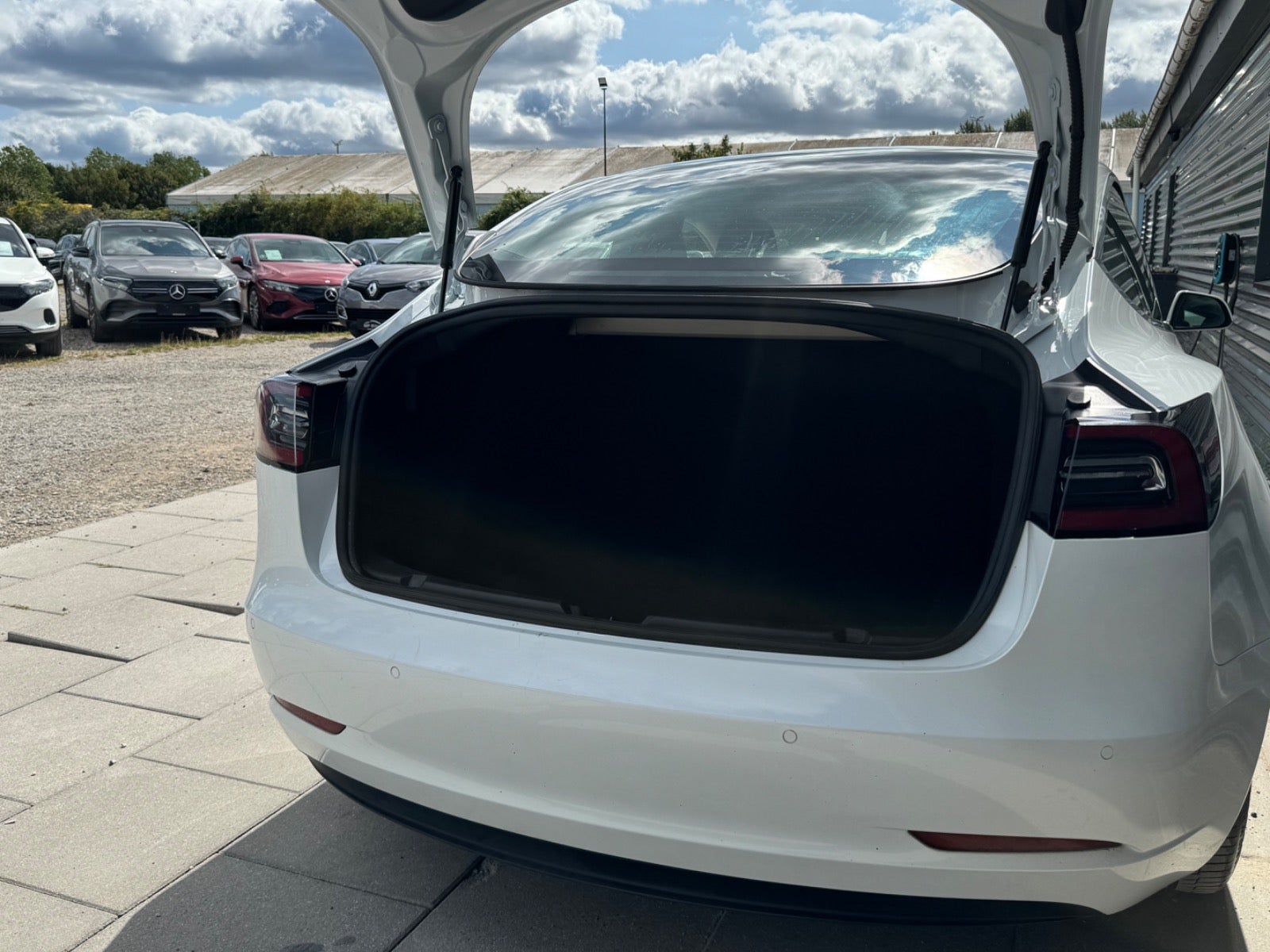 Tesla Model 3 Standard Range Plus, 325hk, 2020