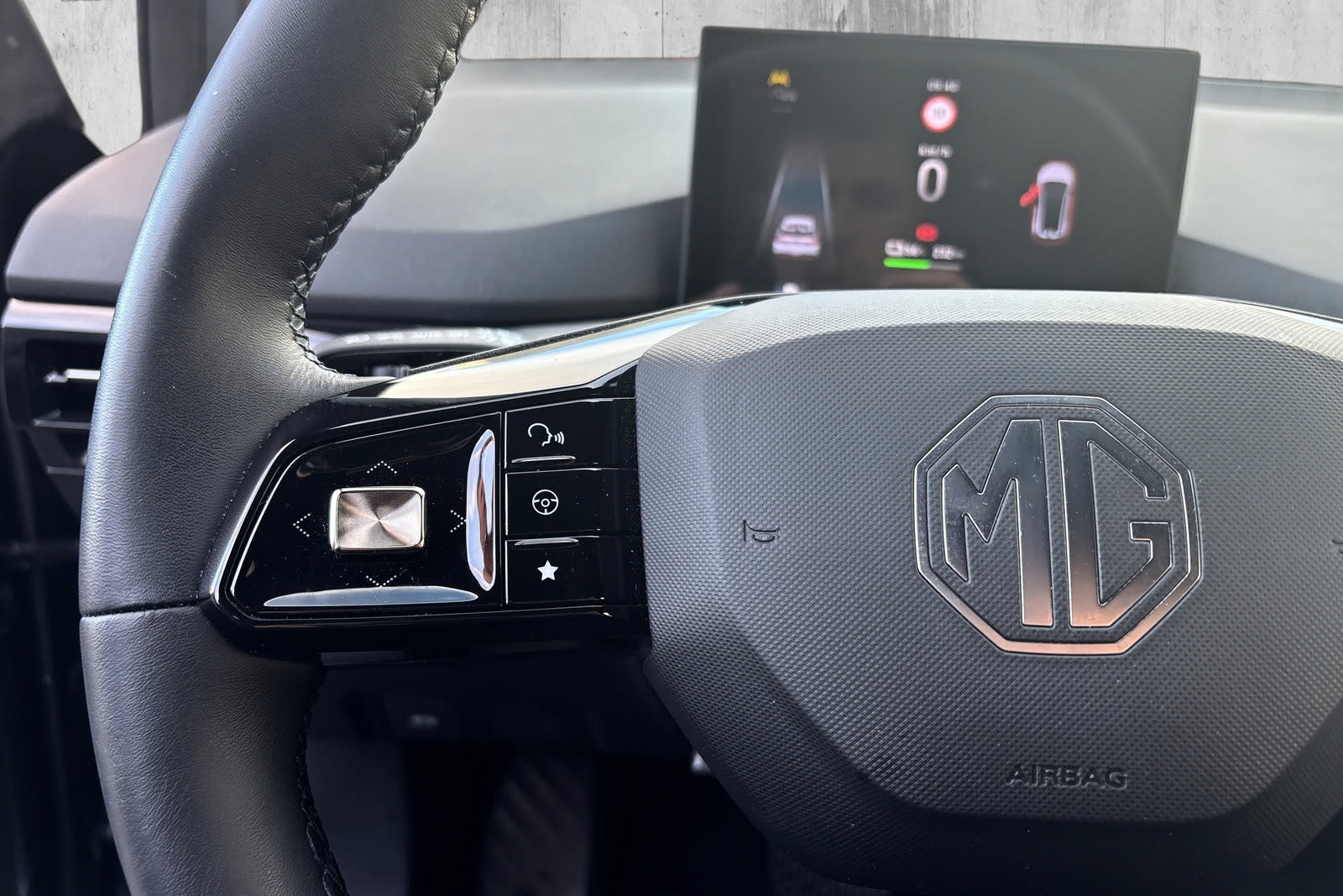 MG 4 Electric Extended Range 77 kWh, 245hp, 2024