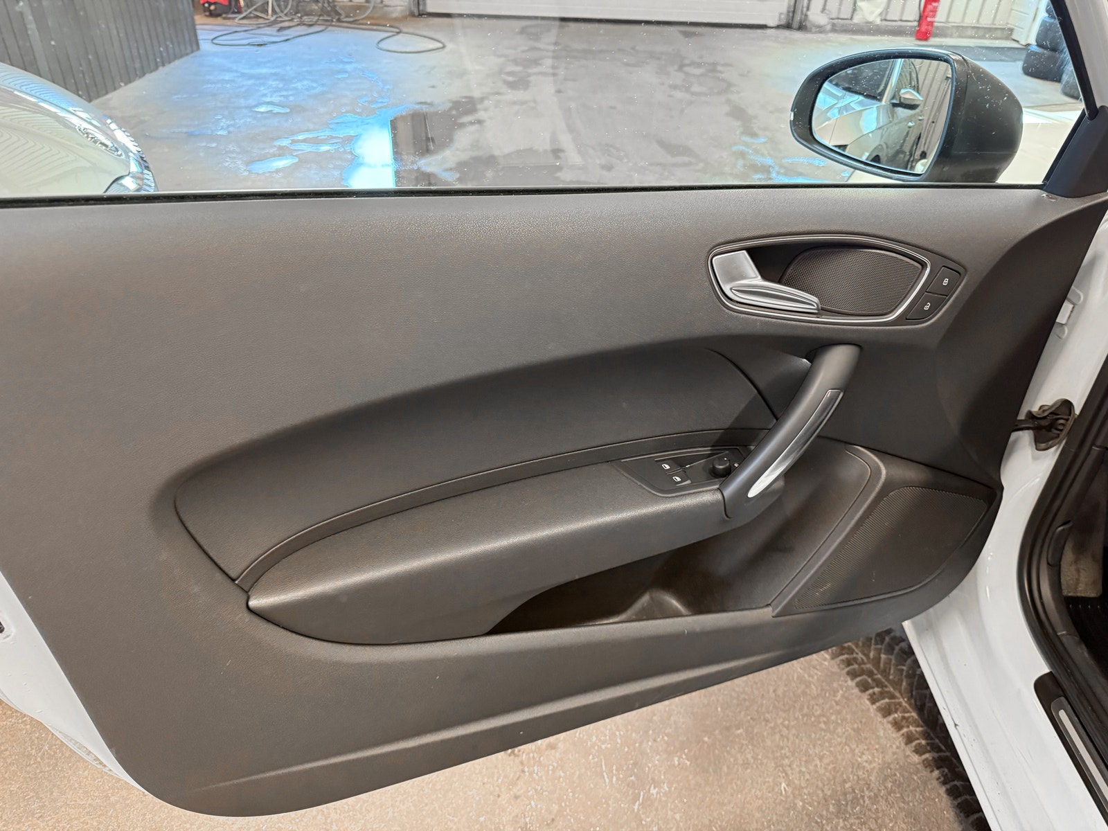 Audi A1 1.4 TFSI Manual, 6-trins, 122ps, 2012