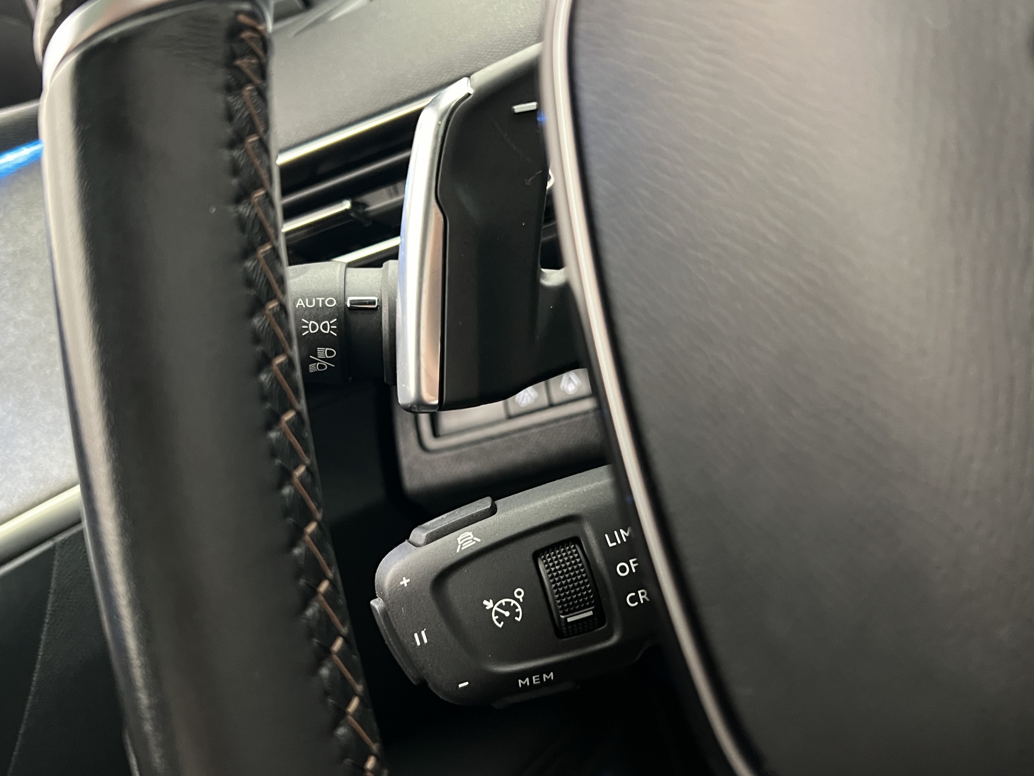 Peugeot 3008 1.2 PureTech 130 EAT, 8-trins, 131ps, 2023