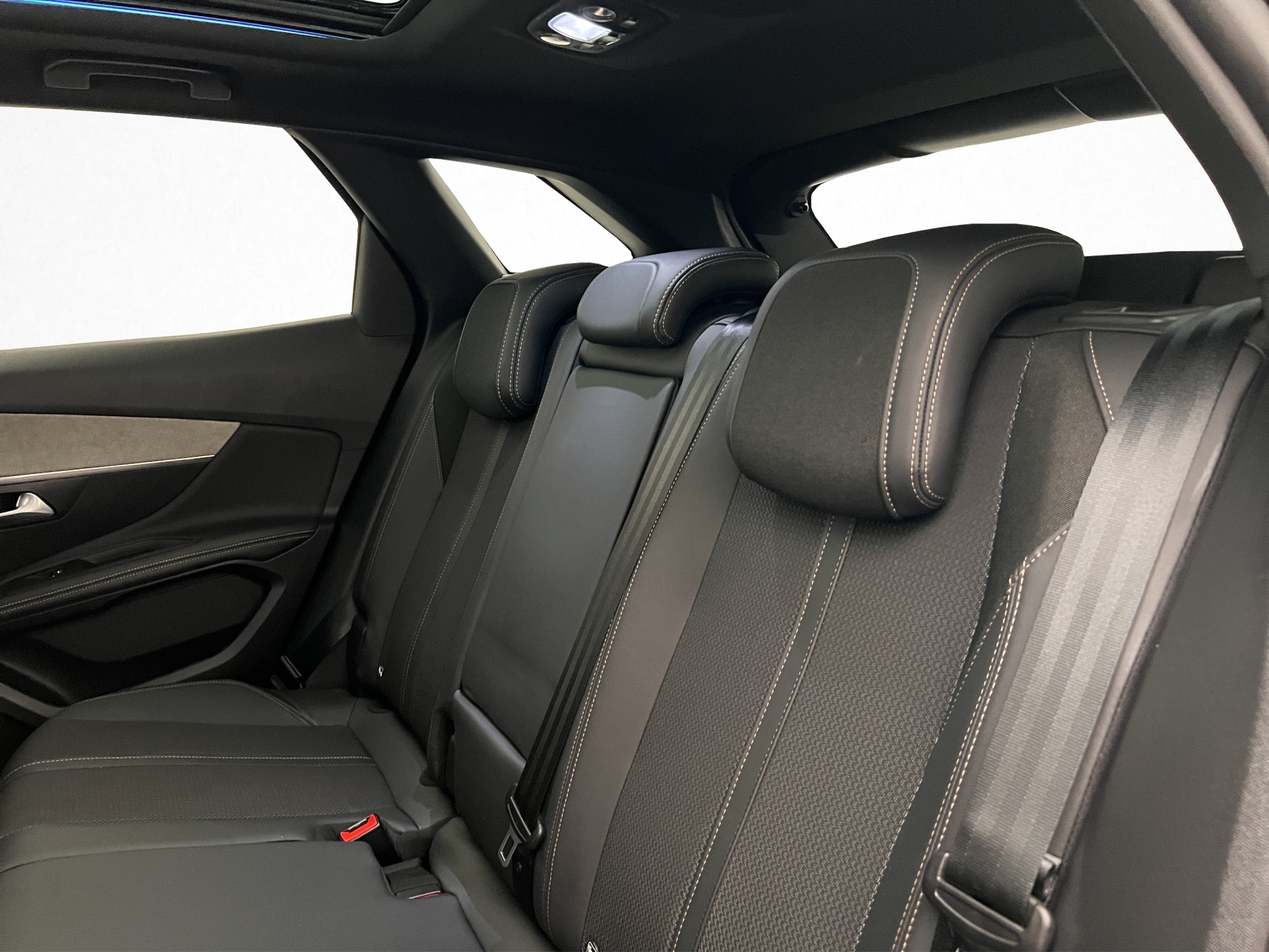 Peugeot 3008 1.2 PureTech 130 EAT, 8-trins, 131ps, 2023