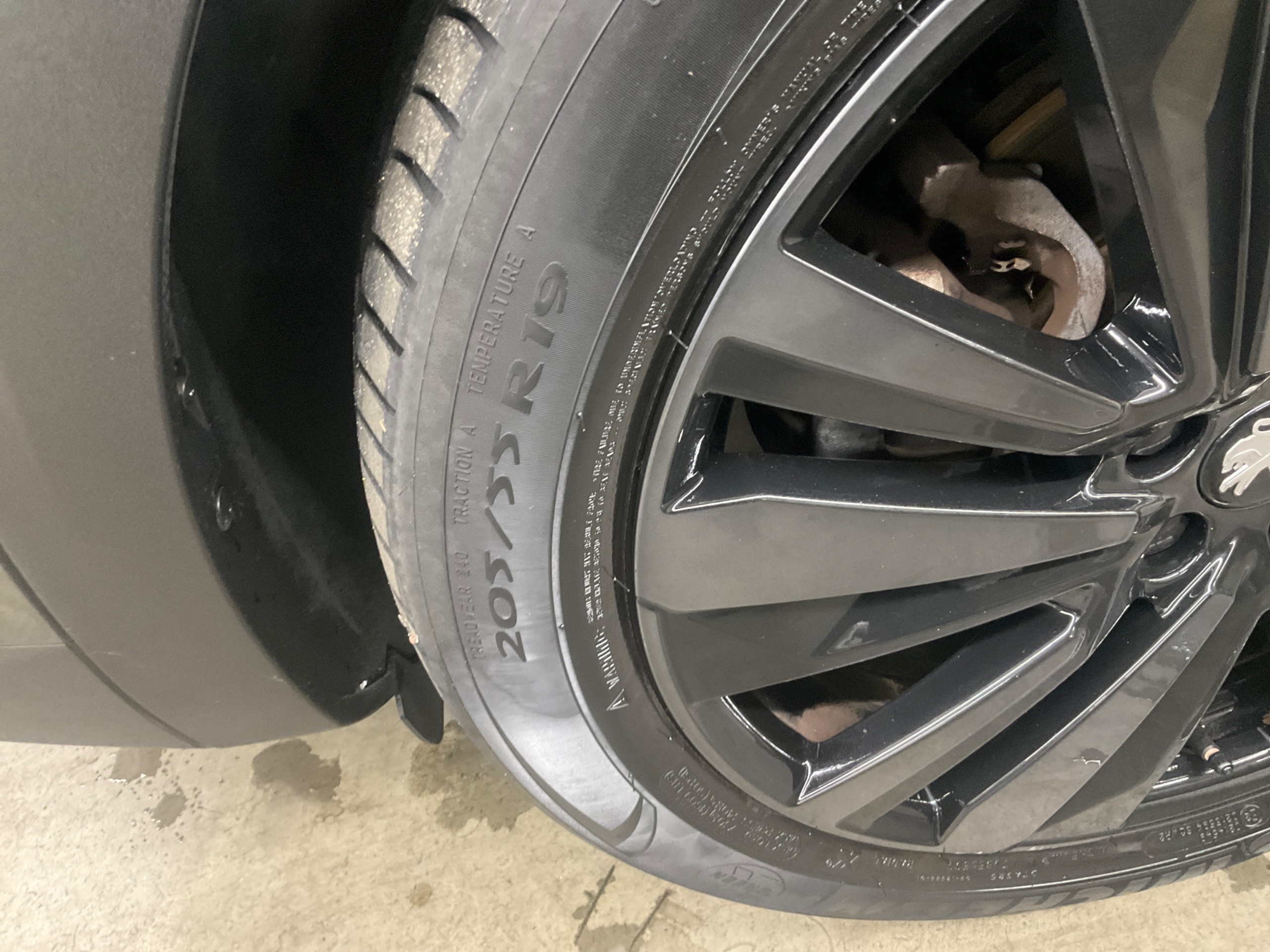 Peugeot 3008 1.2 PureTech 130 EAT, 8-trins, 131ps, 2023