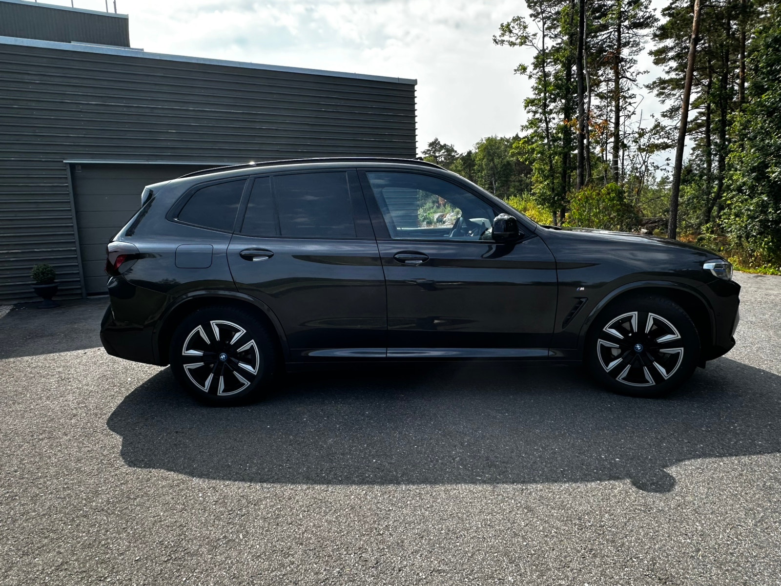 BMW iX3, 286ps, 2024