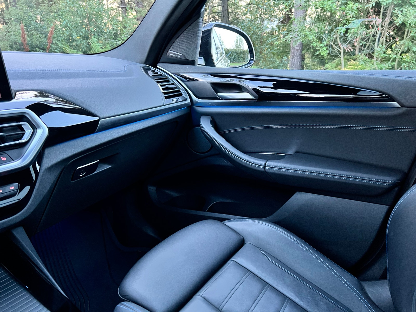 BMW iX3, 286ps, 2024