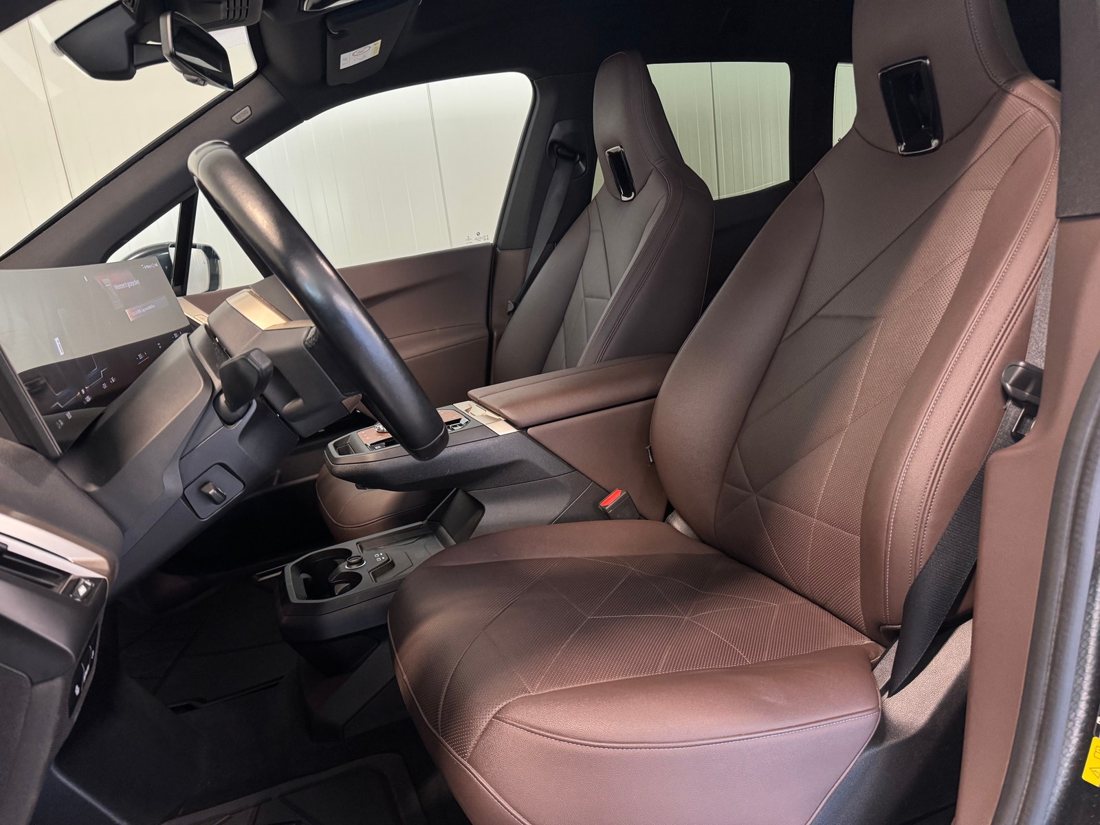 BMW iX xDrive50, 524hp, 2022
