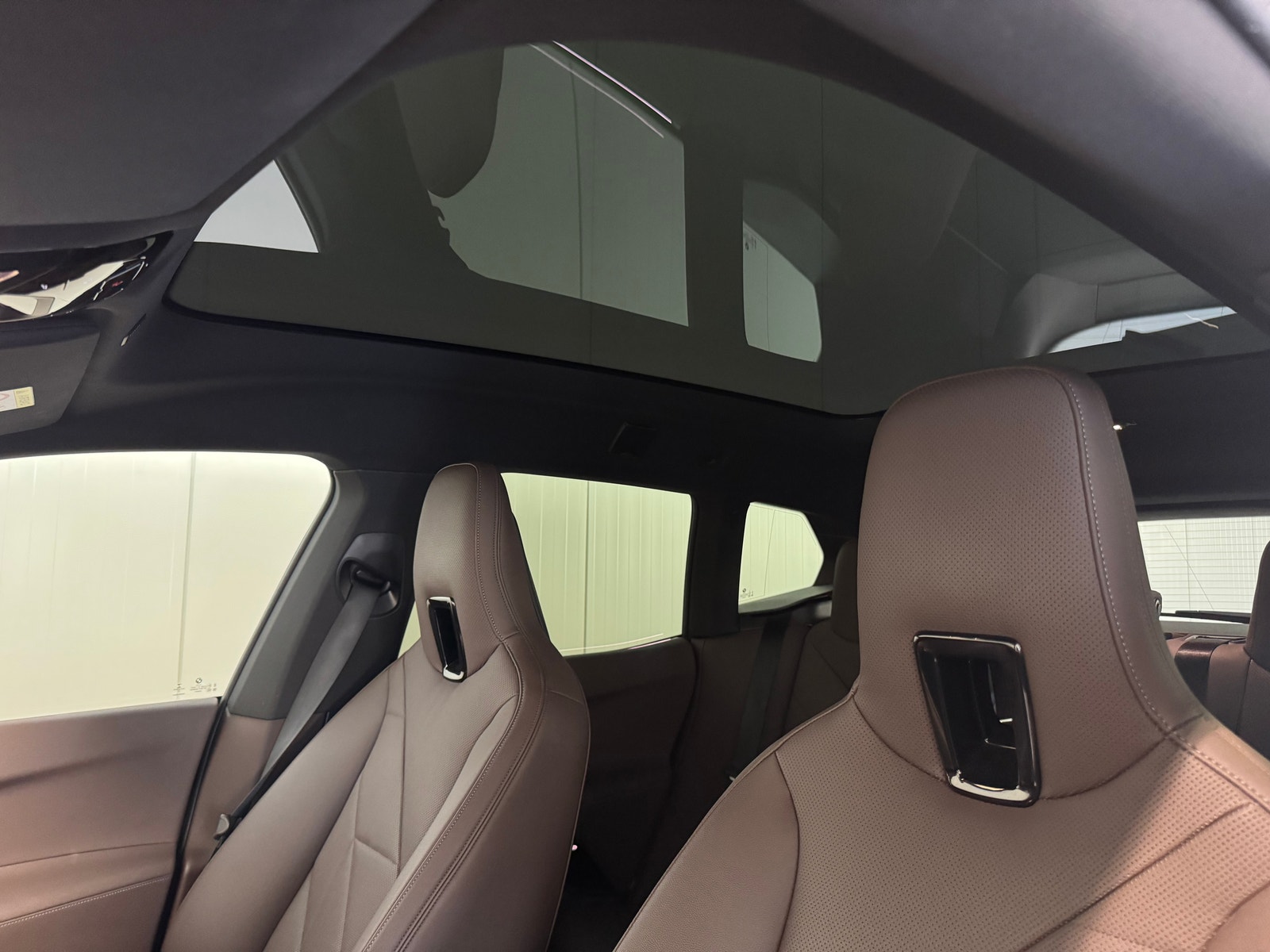 BMW iX xDrive50, 524hp, 2022