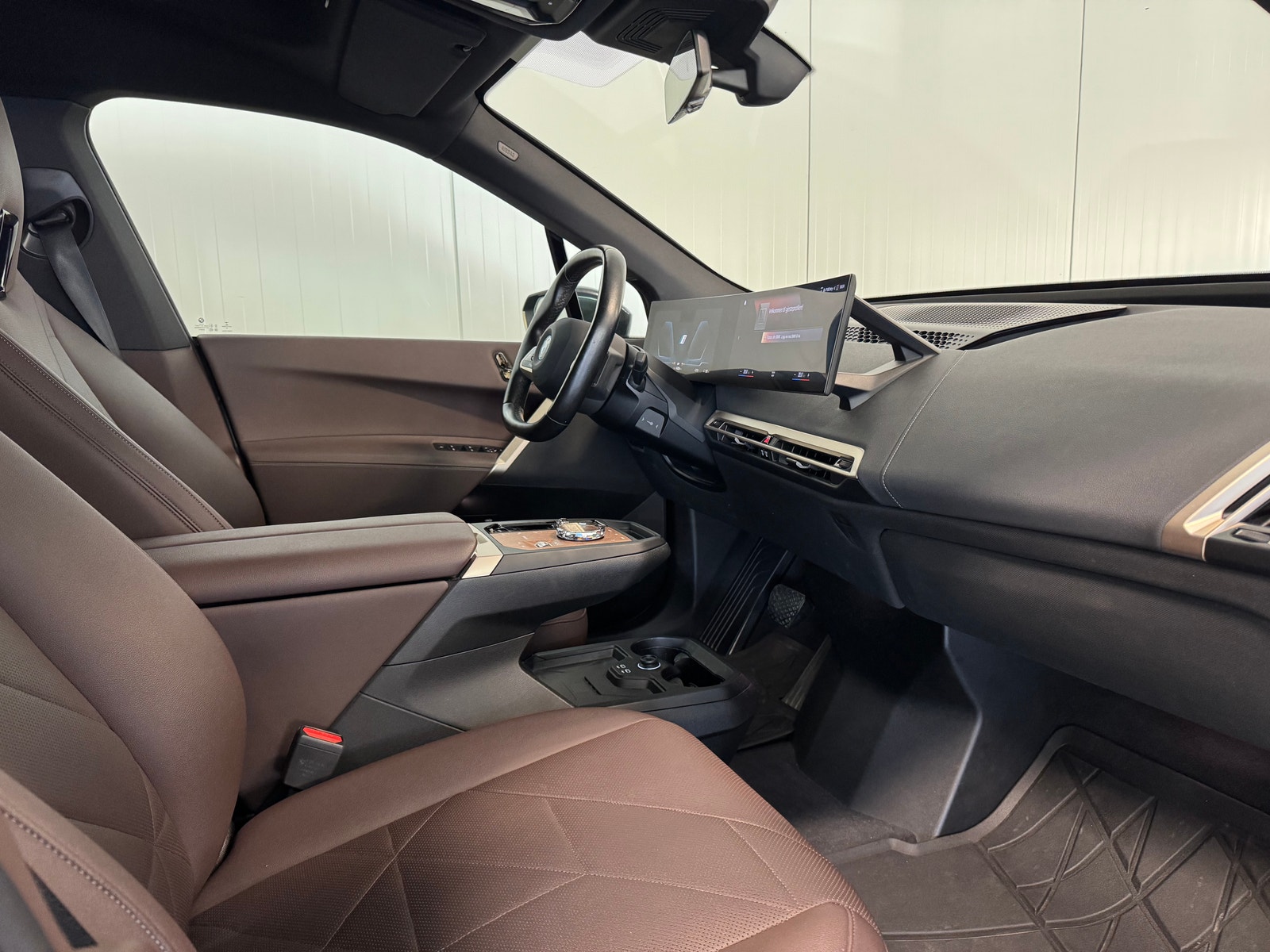 BMW iX xDrive50, 524hp, 2022