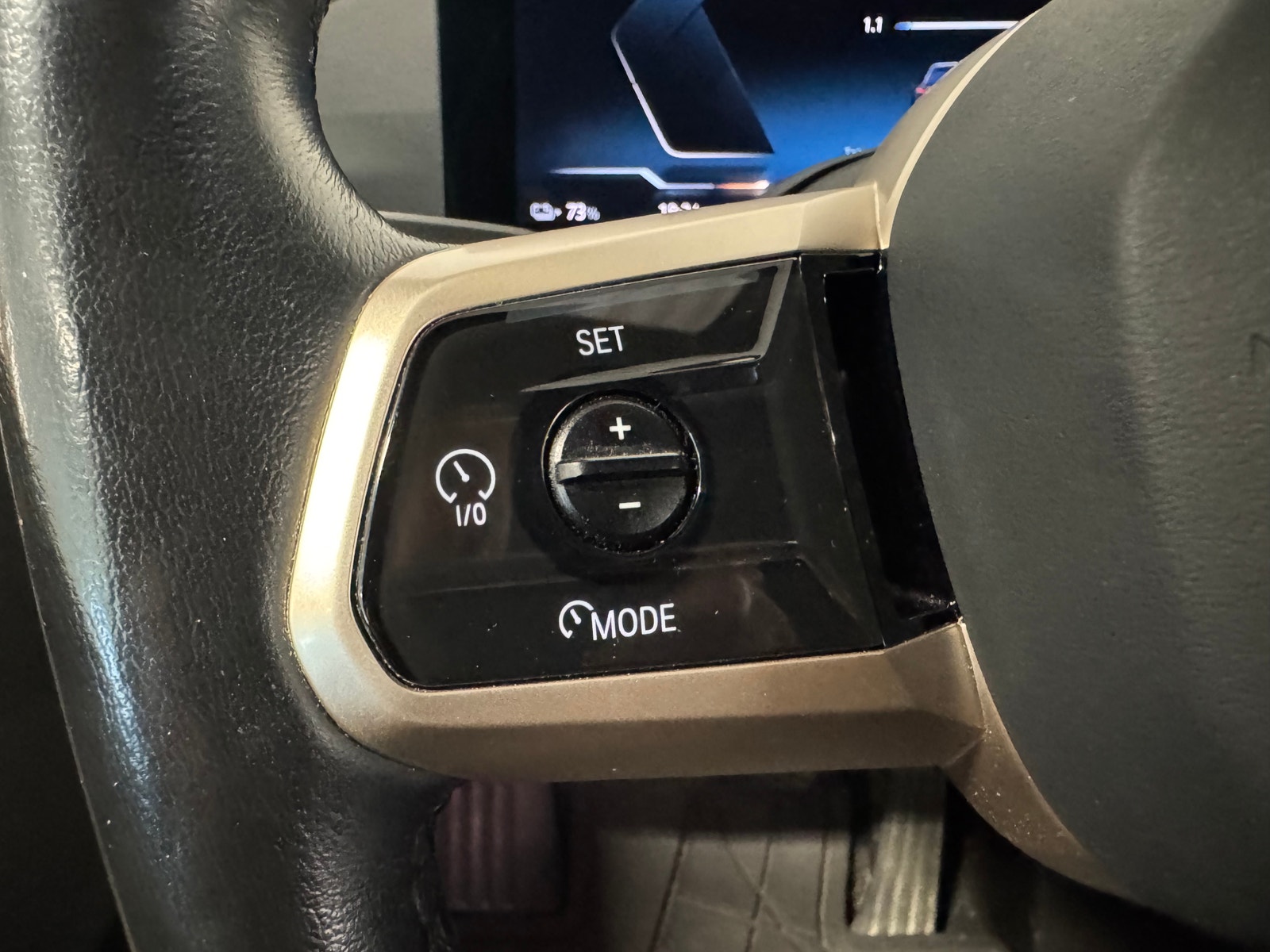 BMW iX xDrive50, 524hp, 2022