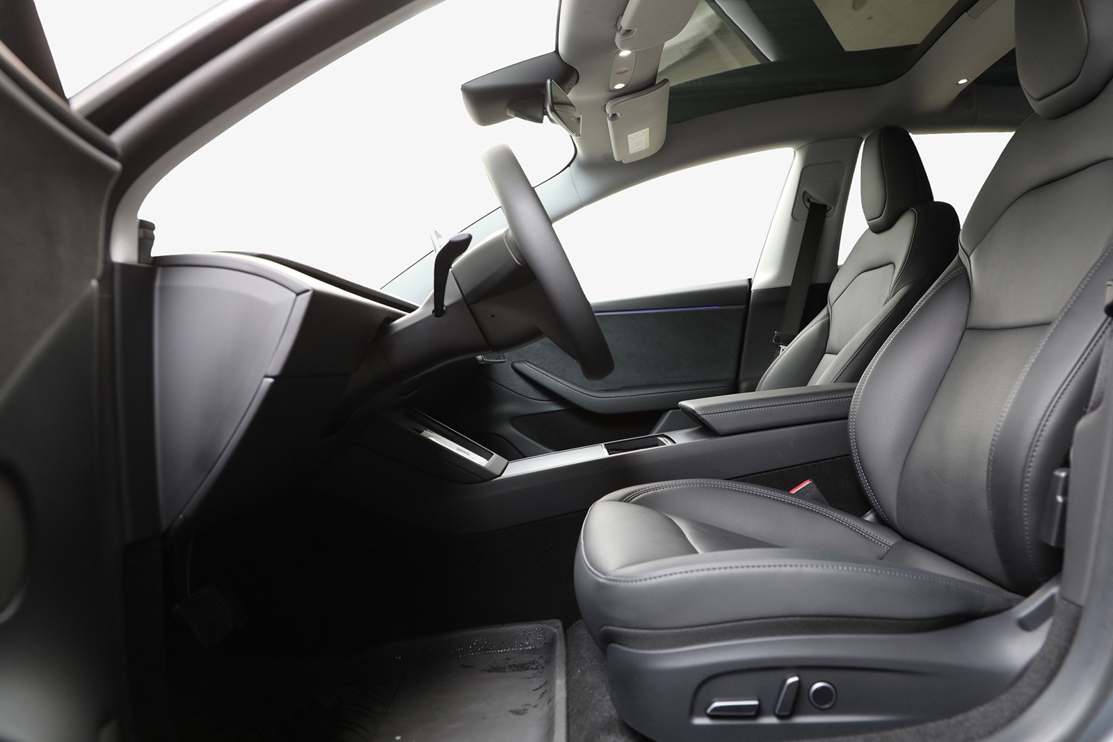 Tesla Model 3 Long Range AWD, 498hp, 2026