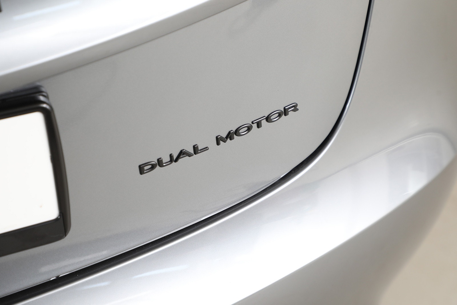 Tesla Model 3 Long Range AWD, 498hp, 2026